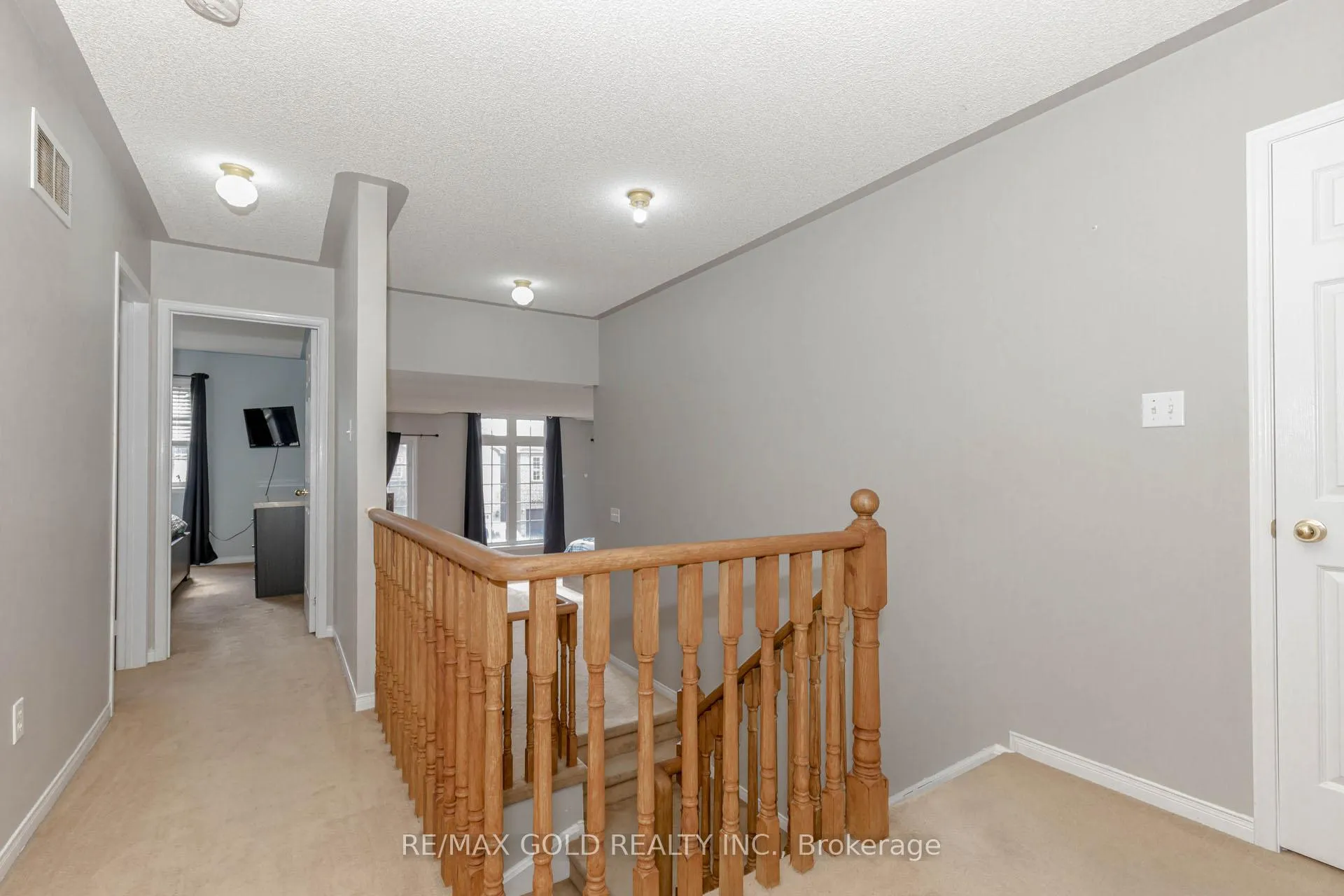 Photo 21 of 17 Roxton Crescent, Brampton, Fletcher's Meadow — HOMEH