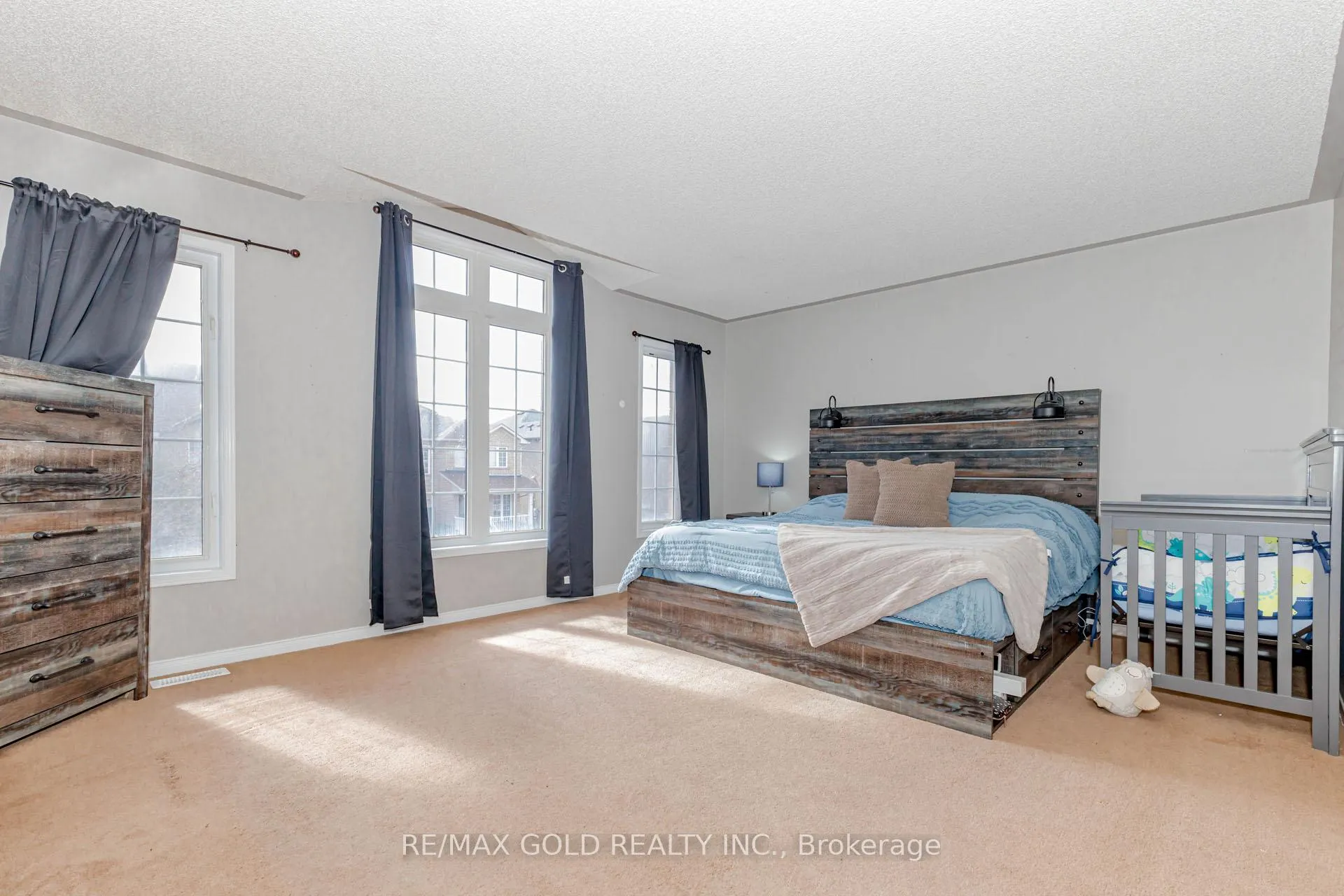 Photo 22 of 17 Roxton Crescent, Brampton, Fletcher's Meadow — HOMEH