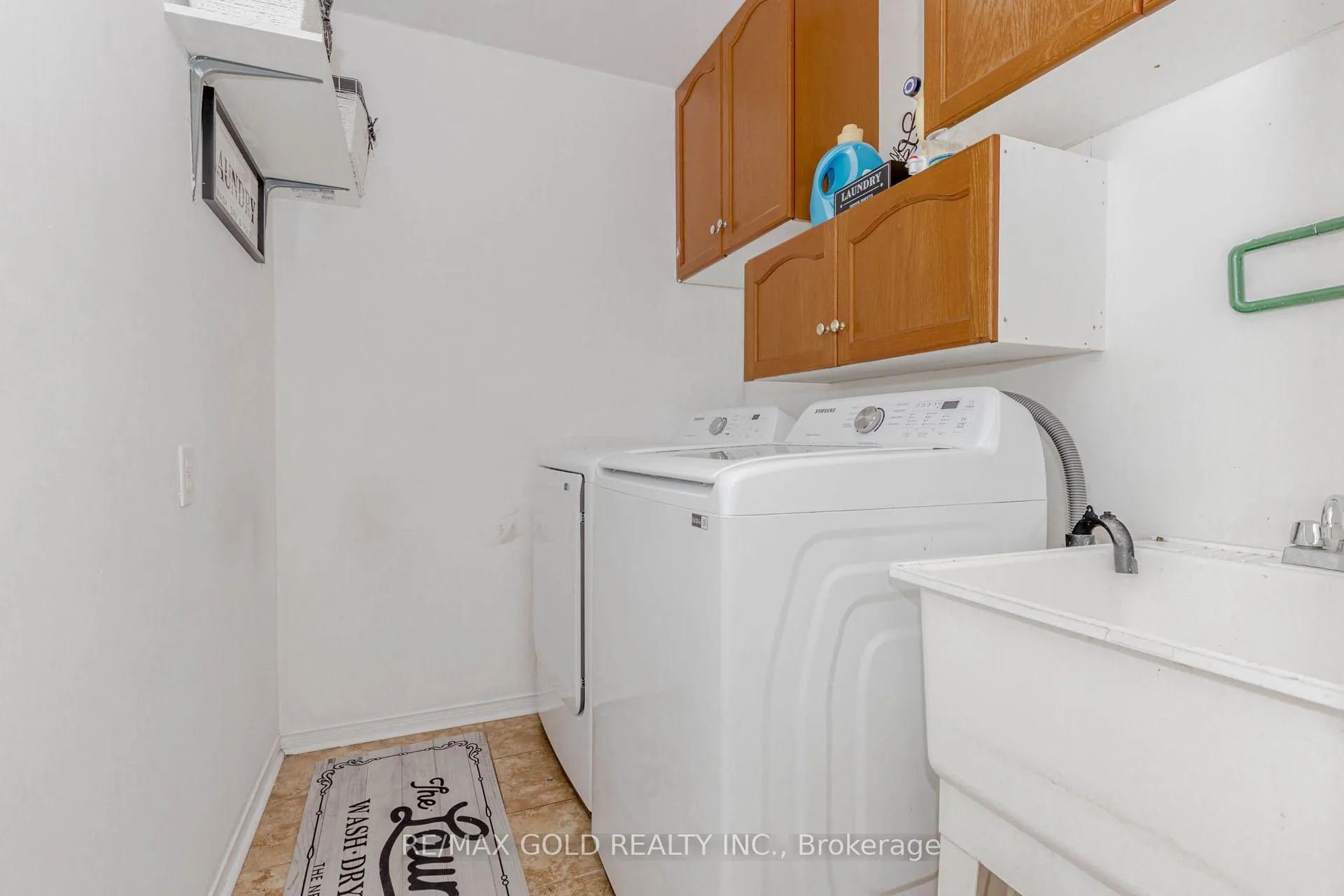 Photo 35 of 17 Roxton Crescent, Brampton, Fletcher's Meadow — HOMEH