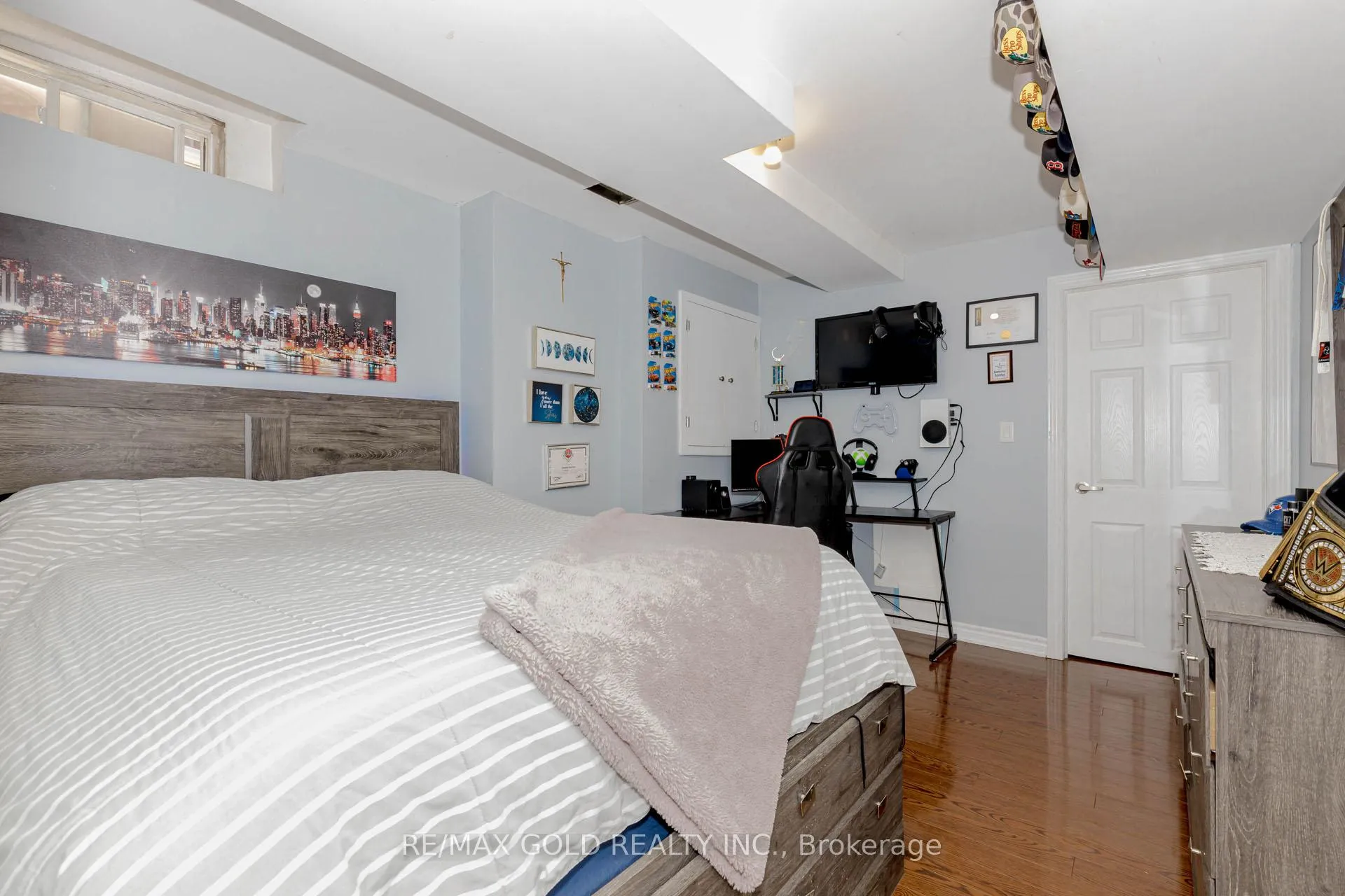Photo 43 of 17 Roxton Crescent, Brampton, Fletcher's Meadow — HOMEH