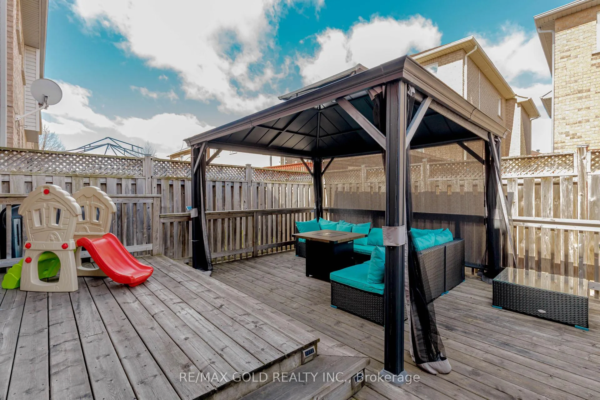Photo 46 of 17 Roxton Crescent, Brampton, Fletcher's Meadow — HOMEH