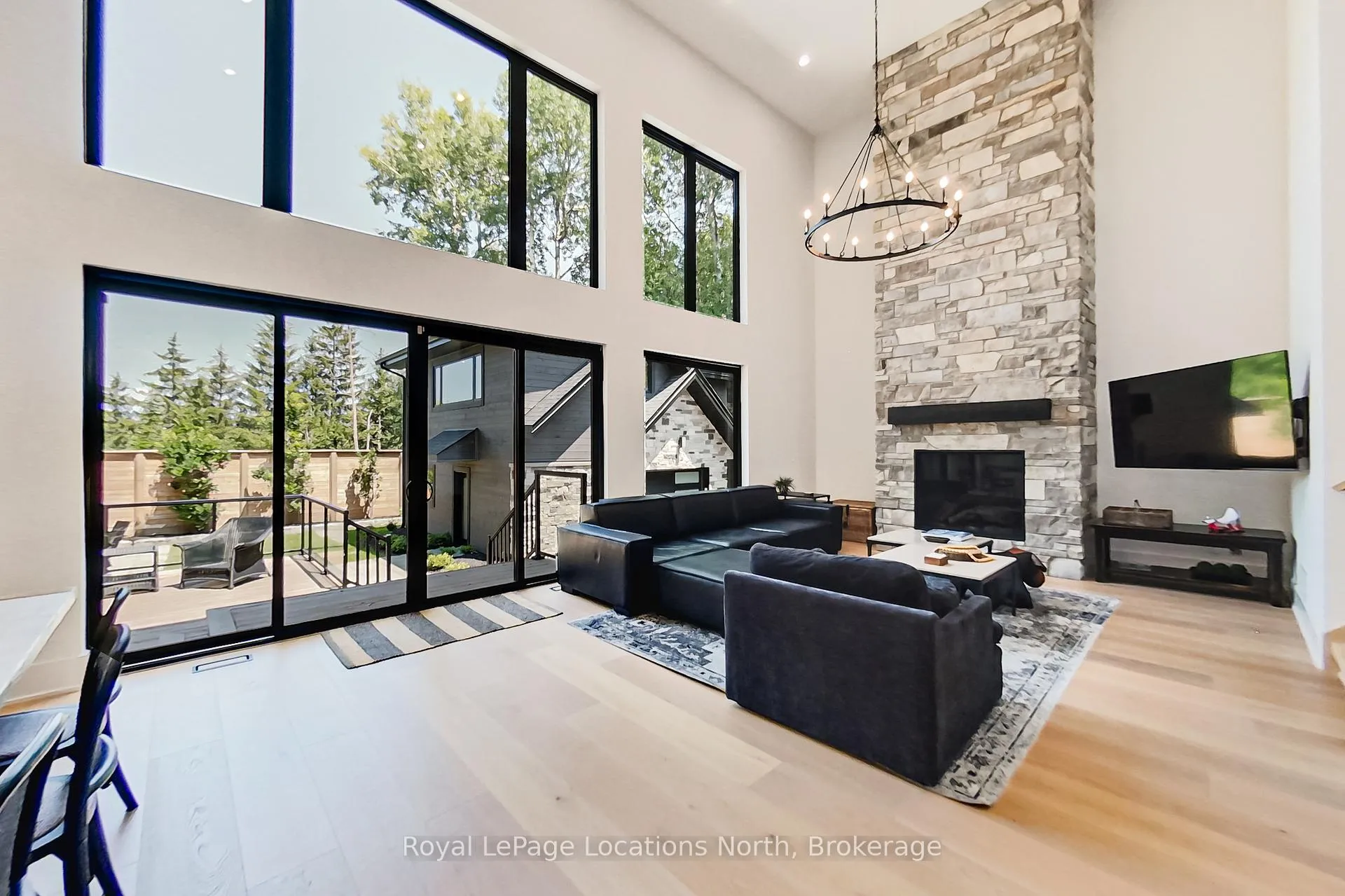 Photo 9 of 74 Arthur Street E, Blue Mountains — HOMEH