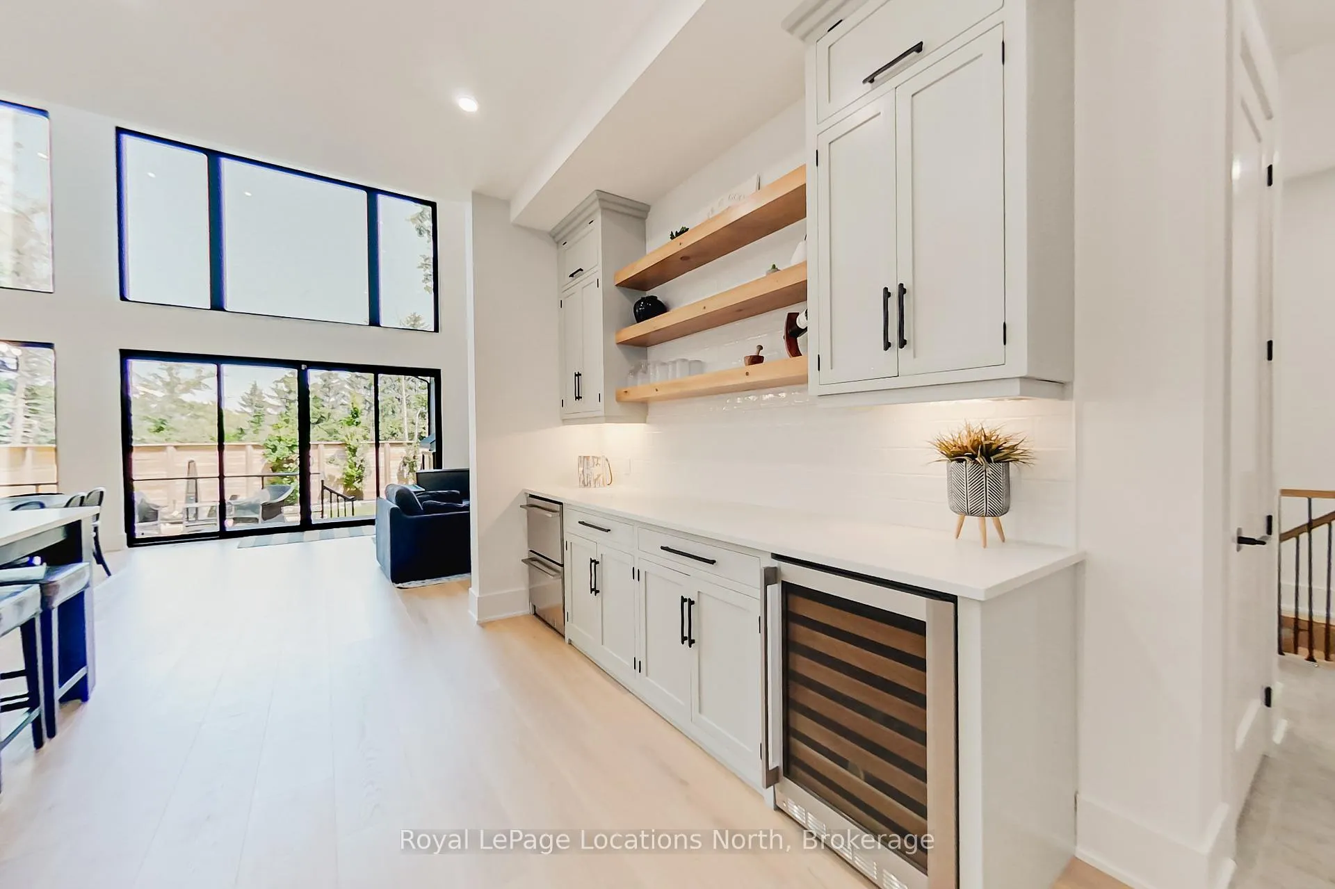 Photo 14 of 74 Arthur Street E, Blue Mountains — HOMEH