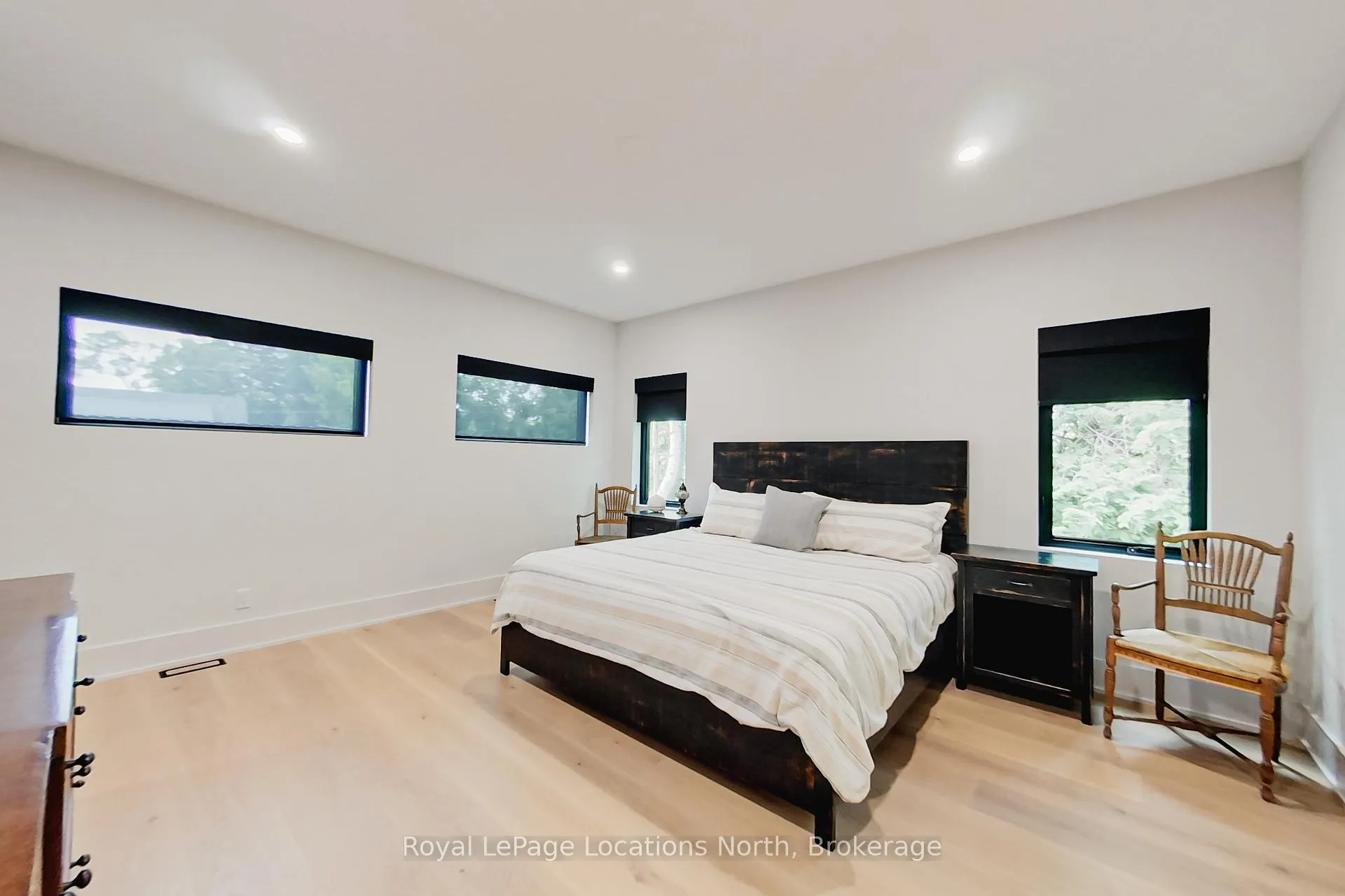 Photo 17 of 74 Arthur Street E, Blue Mountains — HOMEH