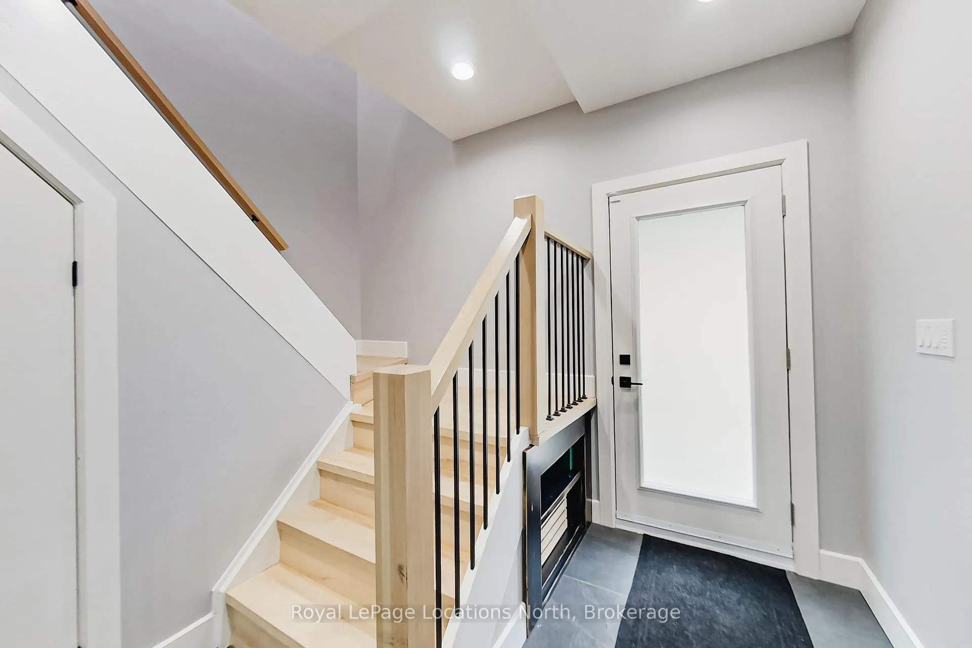 Photo 35 of 74 Arthur Street E, Blue Mountains — HOMEH