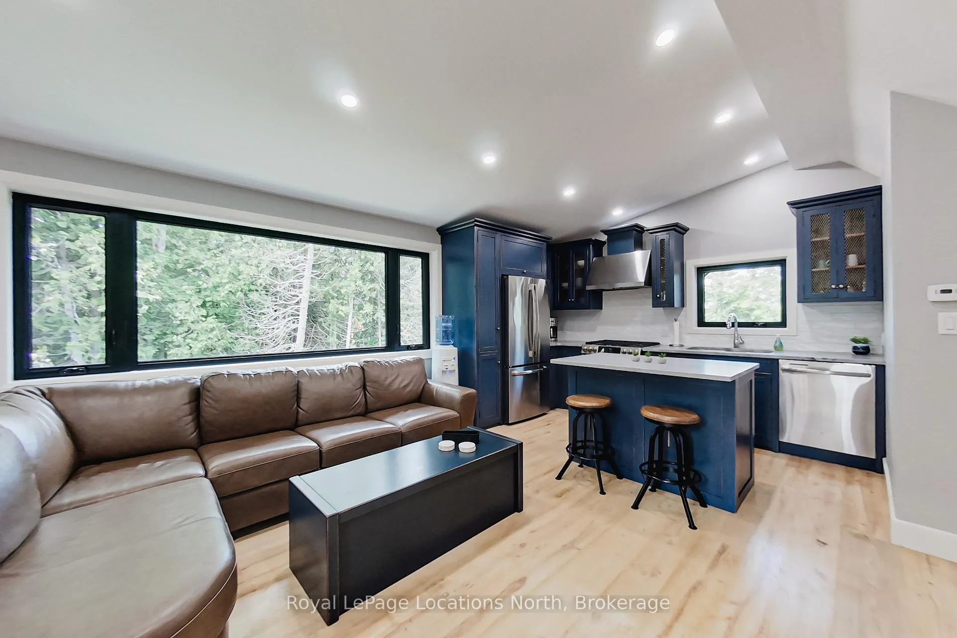 Photo 39 of 74 Arthur Street E, Blue Mountains — HOMEH
