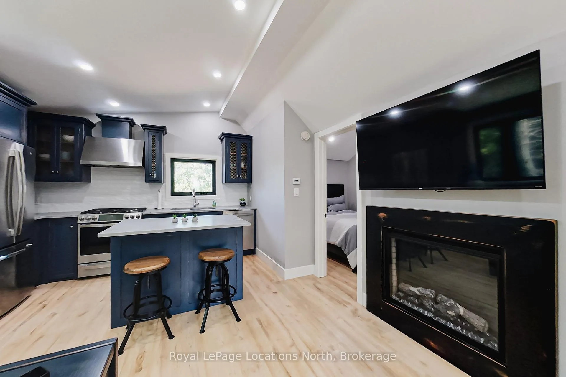 Photo 40 of 74 Arthur Street E, Blue Mountains — HOMEH