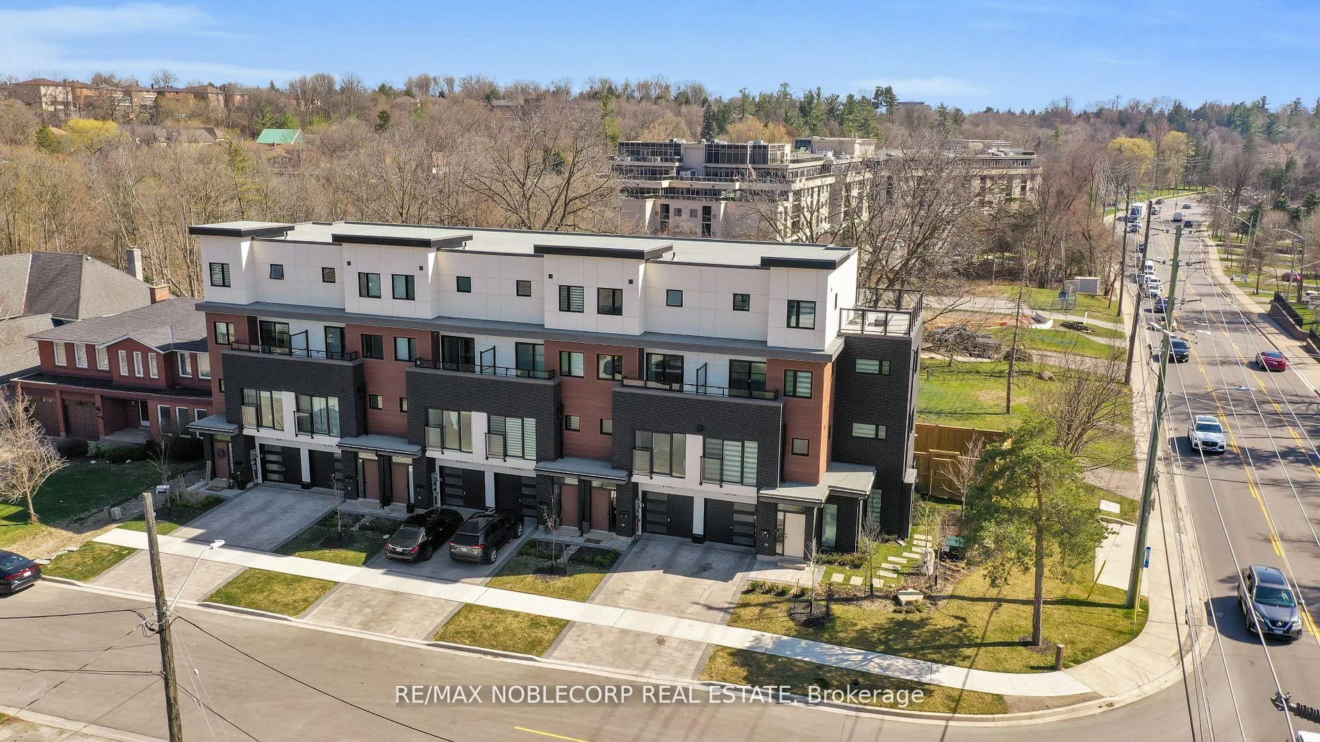 Photo 2 of Unit 1, 1 Hartman Avenue N, Vaughan, Islington Woods — HOMEH