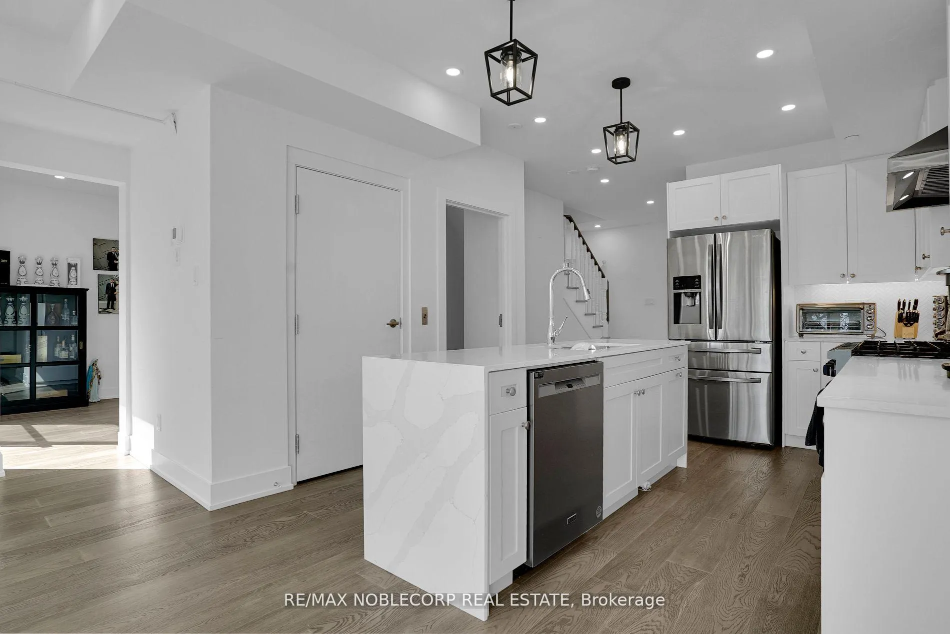 Photo 8 of Unit 1, 1 Hartman Avenue N, Vaughan, Islington Woods — HOMEH
