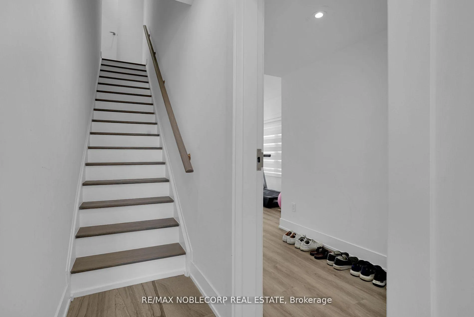 Photo 38 of Unit 1, 1 Hartman Avenue N, Vaughan, Islington Woods — HOMEH