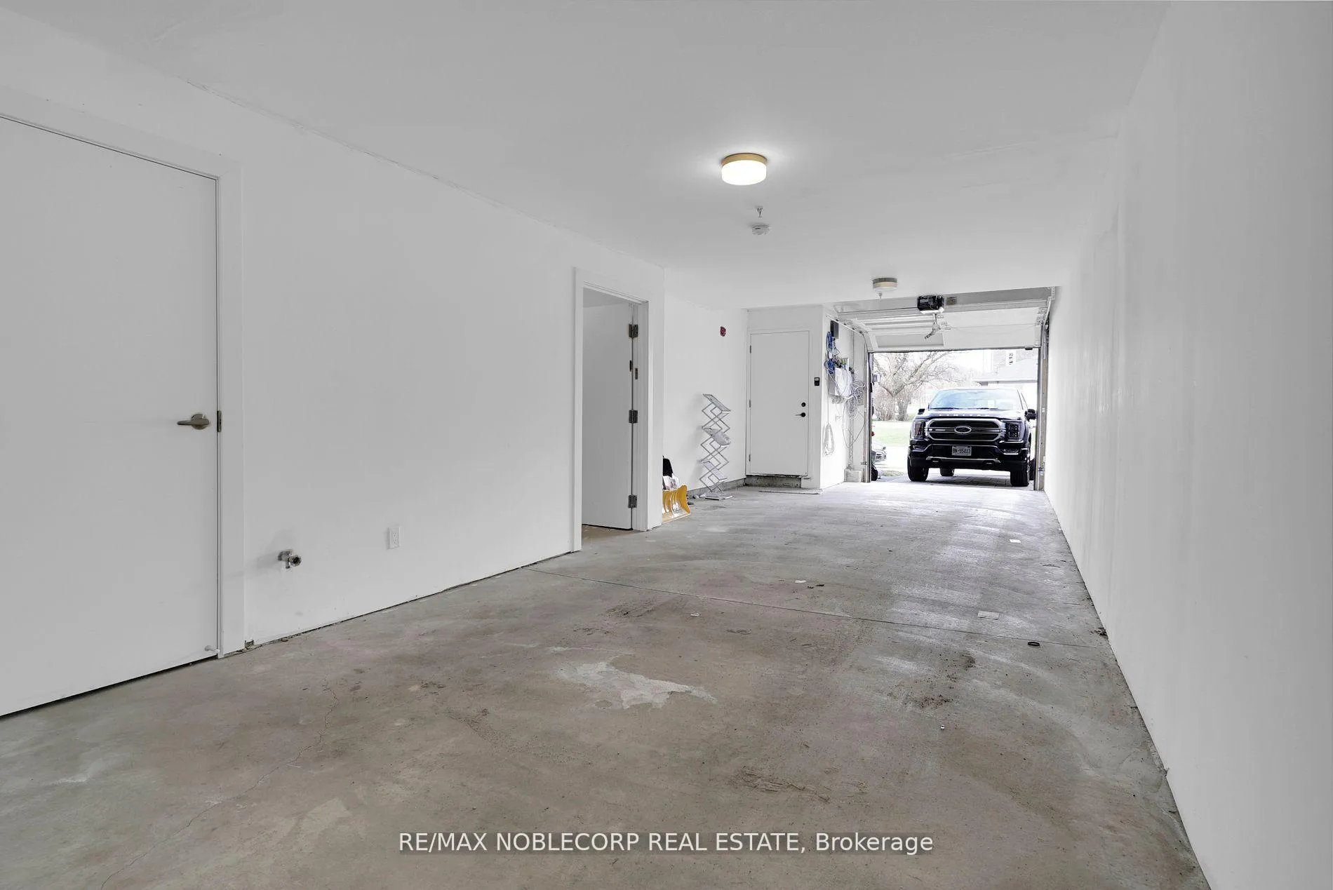 Photo 41 of Unit 1, 1 Hartman Avenue N, Vaughan, Islington Woods — HOMEH