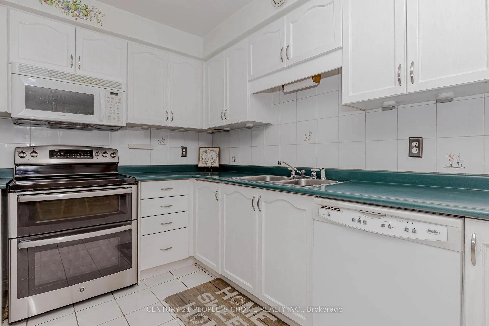Photo 13 of 100 Blue Spruce Street, Brampton, Sandringham-Wellington — HOMEH