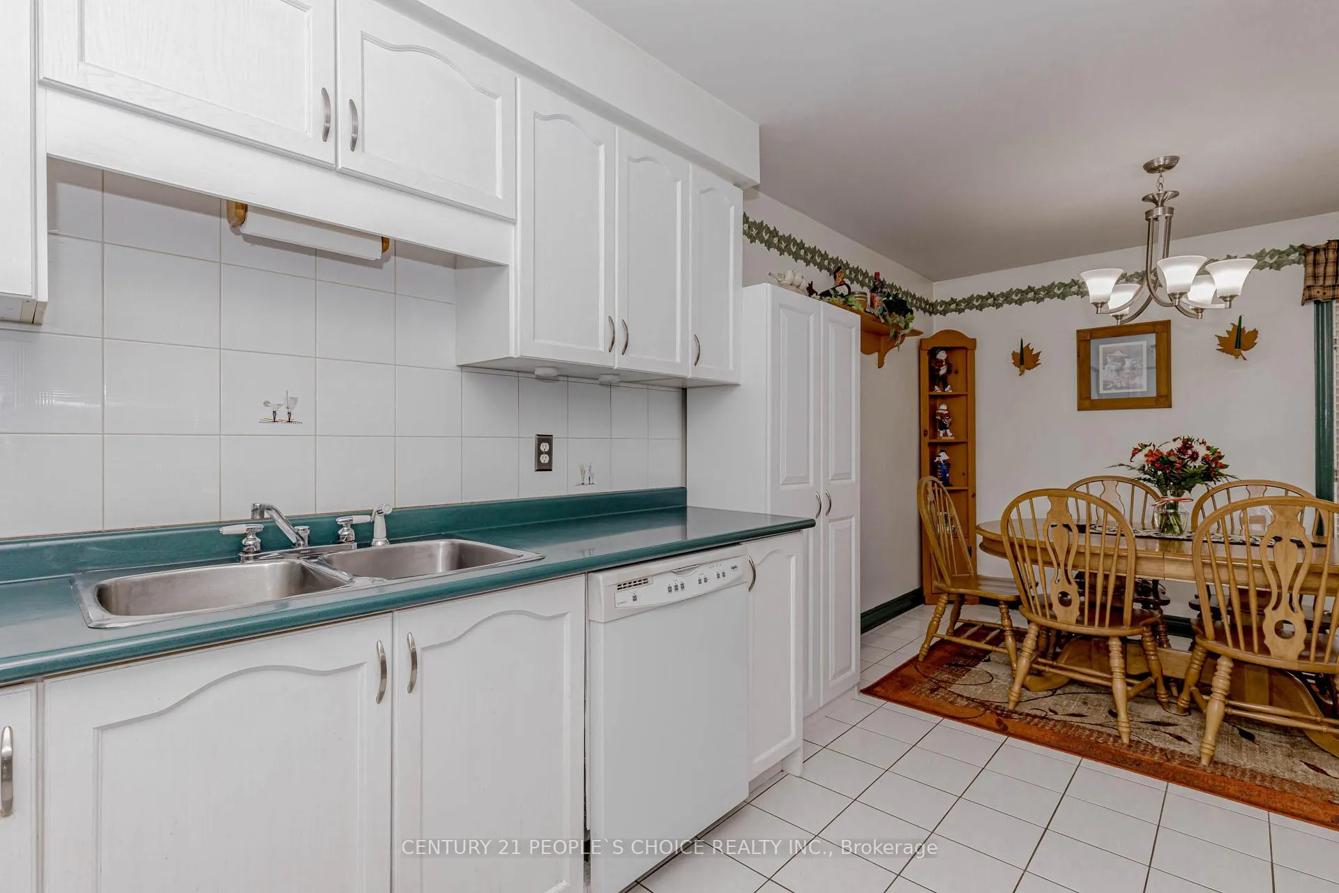 Photo 14 of 100 Blue Spruce Street, Brampton, Sandringham-Wellington — HOMEH