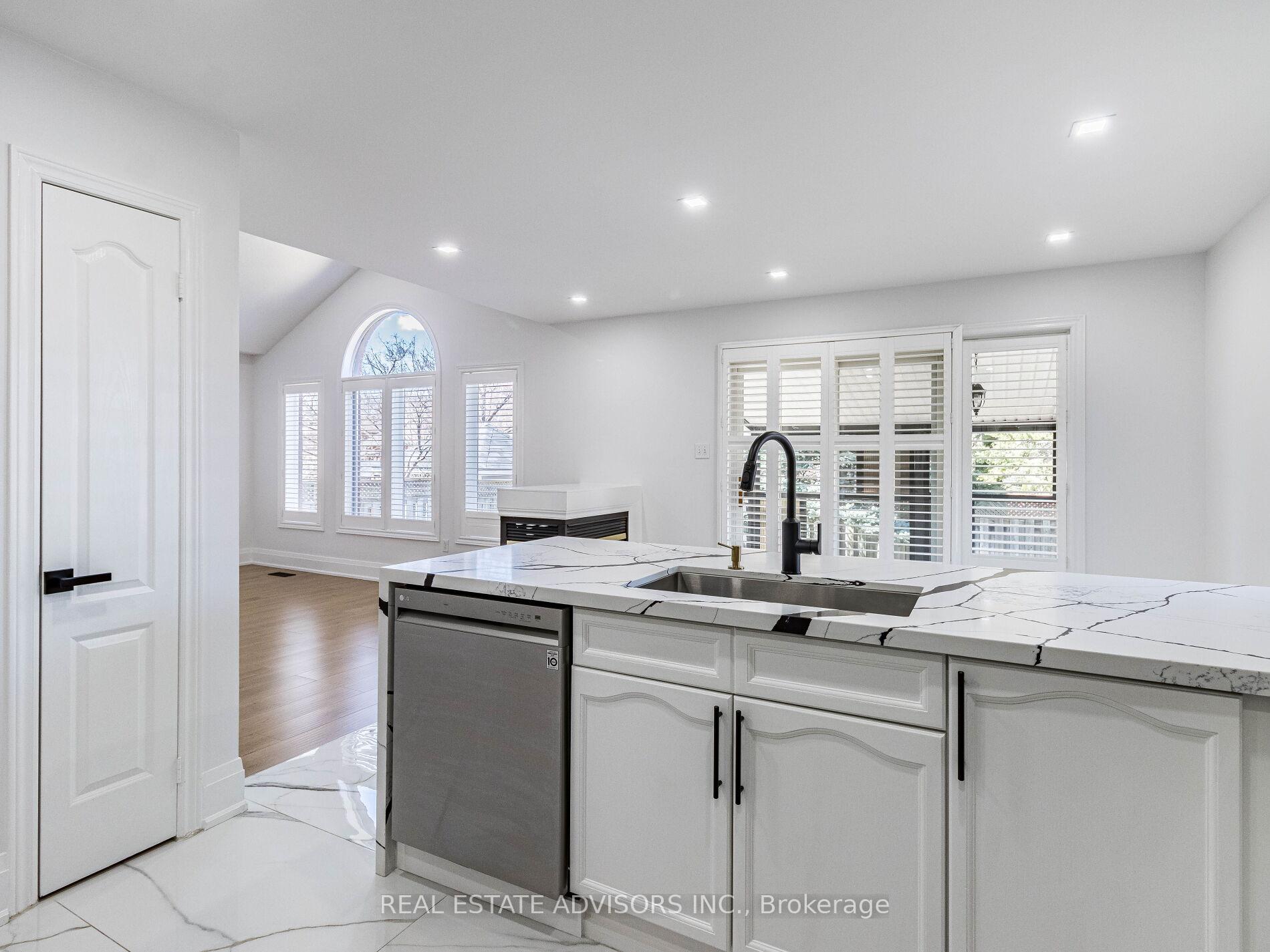 Photo 12 of 74 Pinebrook Circle, Caledon, Rural Caledon — HOMEH