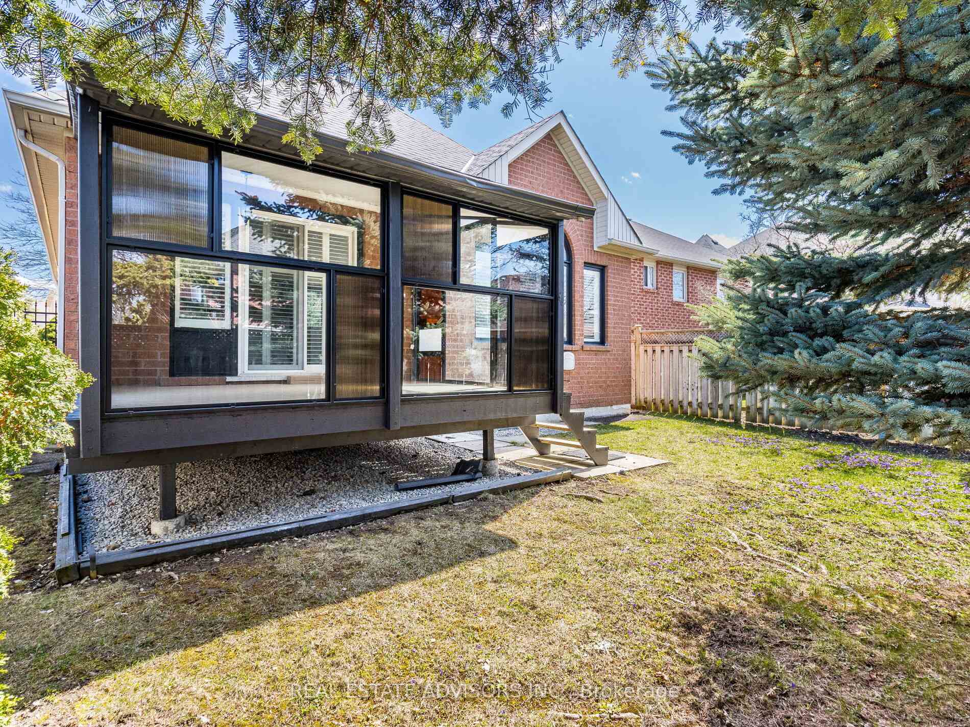 Photo 32 of 74 Pinebrook Circle, Caledon, Rural Caledon — HOMEH
