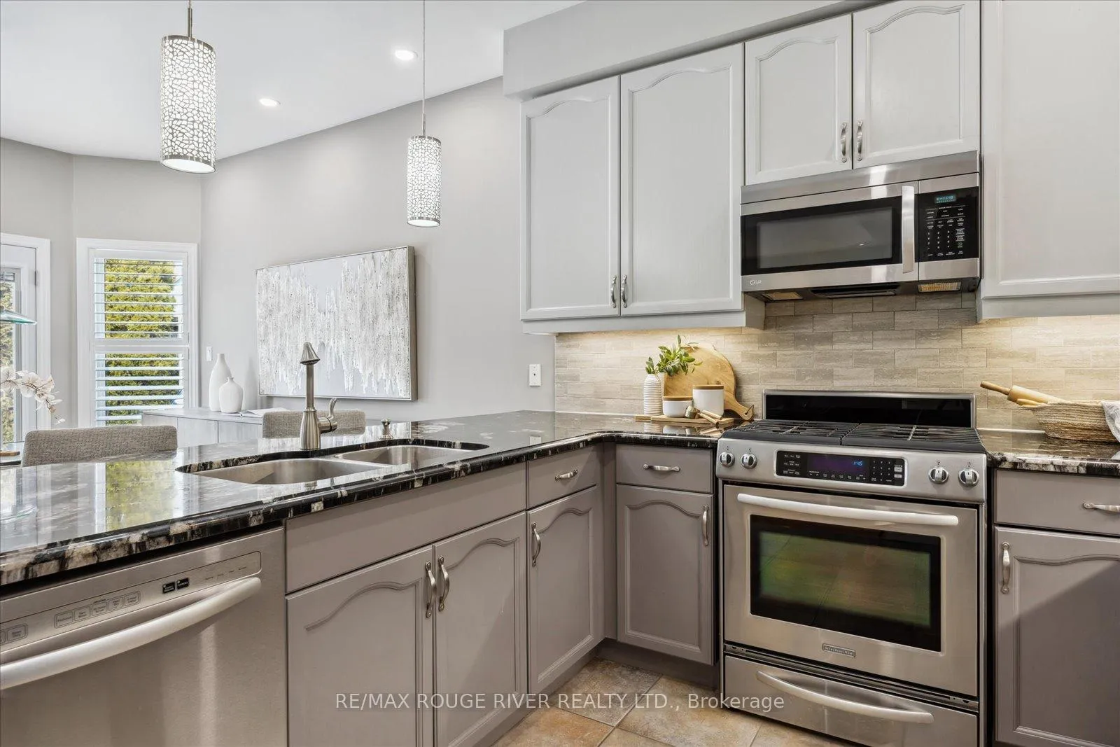 Photo 23 of 10 Sandford Crescent, Whitby, Rolling Acres — HOMEH