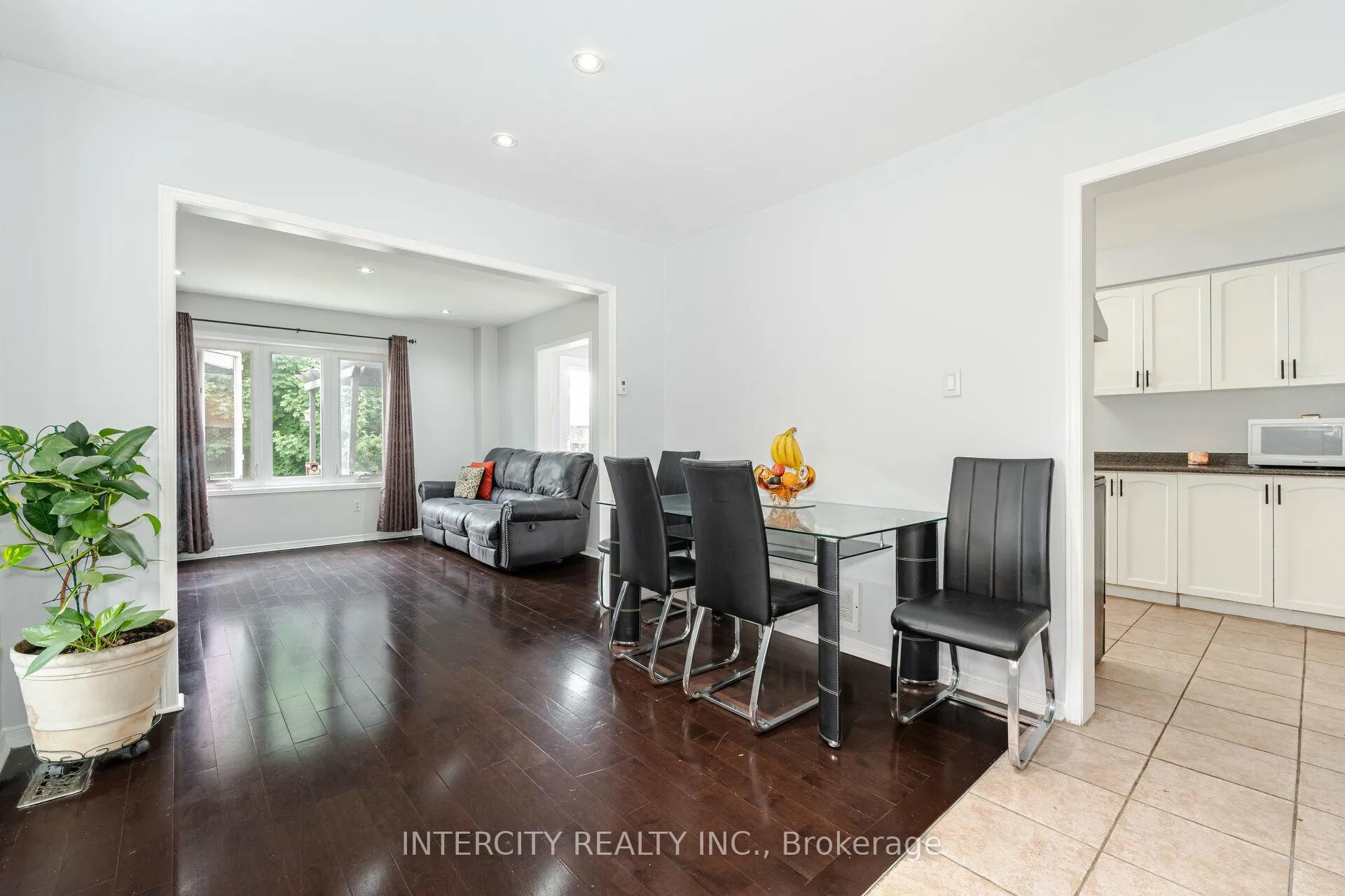 Photo 6 of 150 Rainforest Drive, Brampton, Sandringham-Wellington — HOMEH