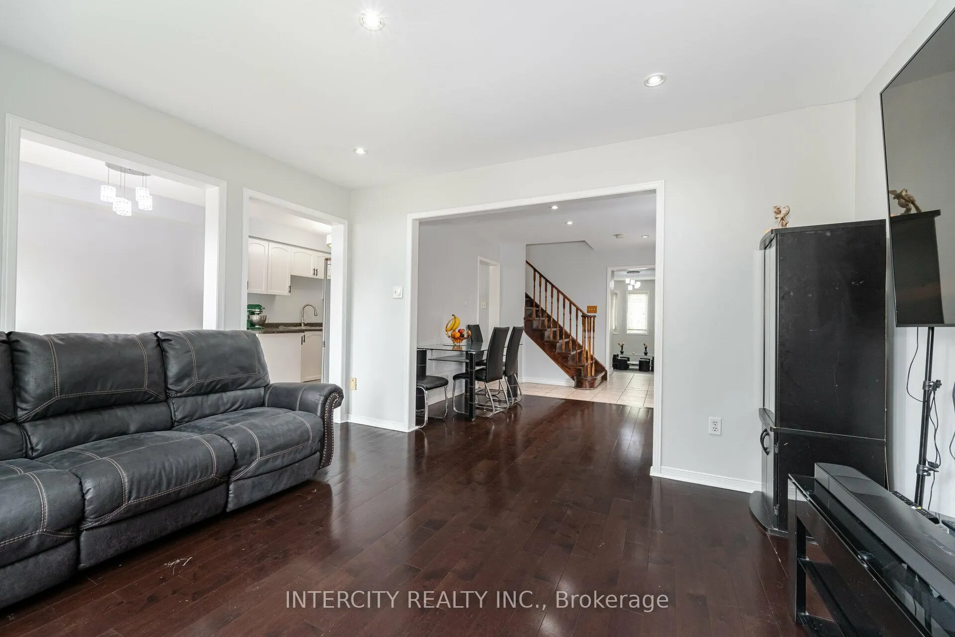 Photo 9 of 150 Rainforest Drive, Brampton, Sandringham-Wellington — HOMEH