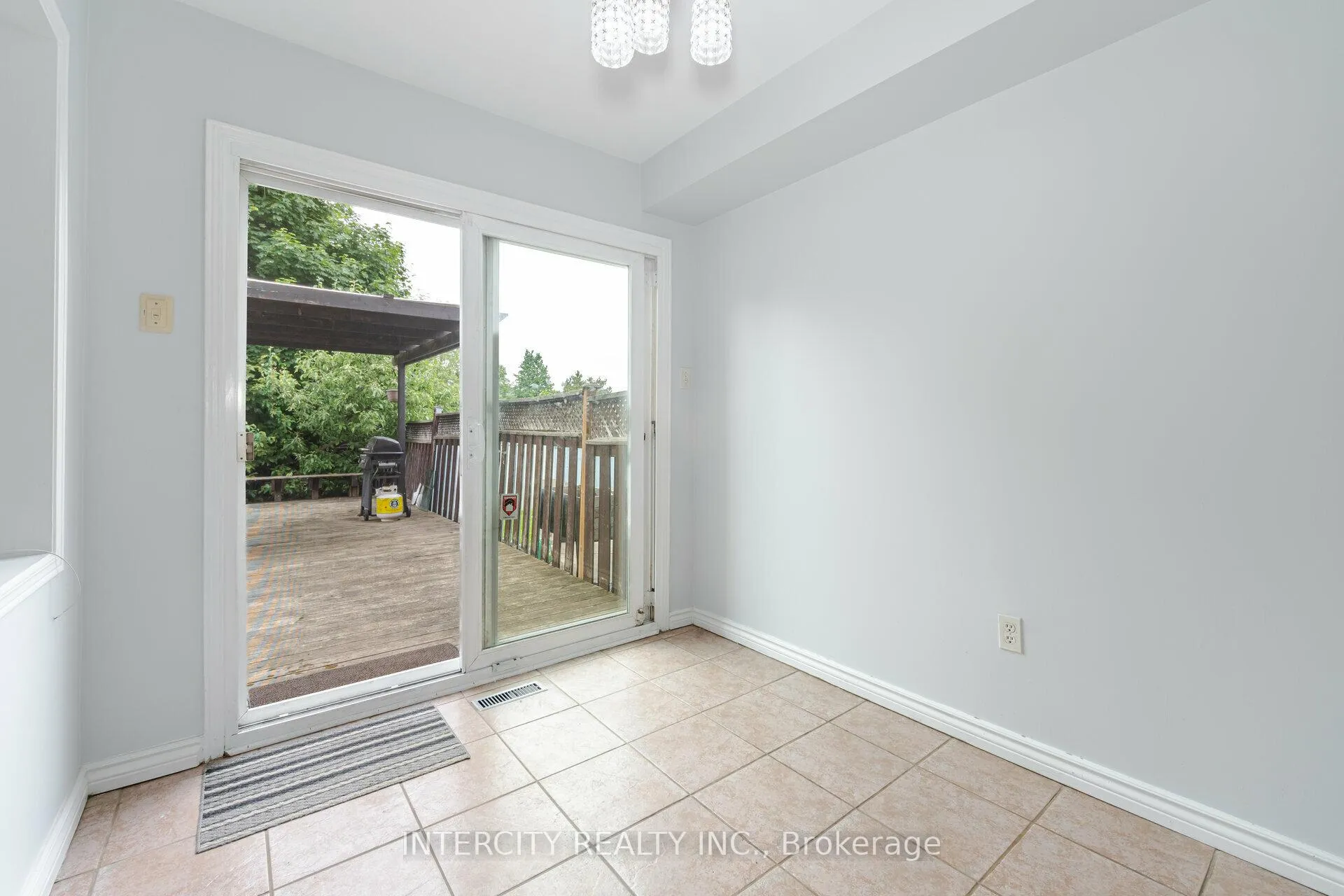 Photo 13 of 150 Rainforest Drive, Brampton, Sandringham-Wellington — HOMEH