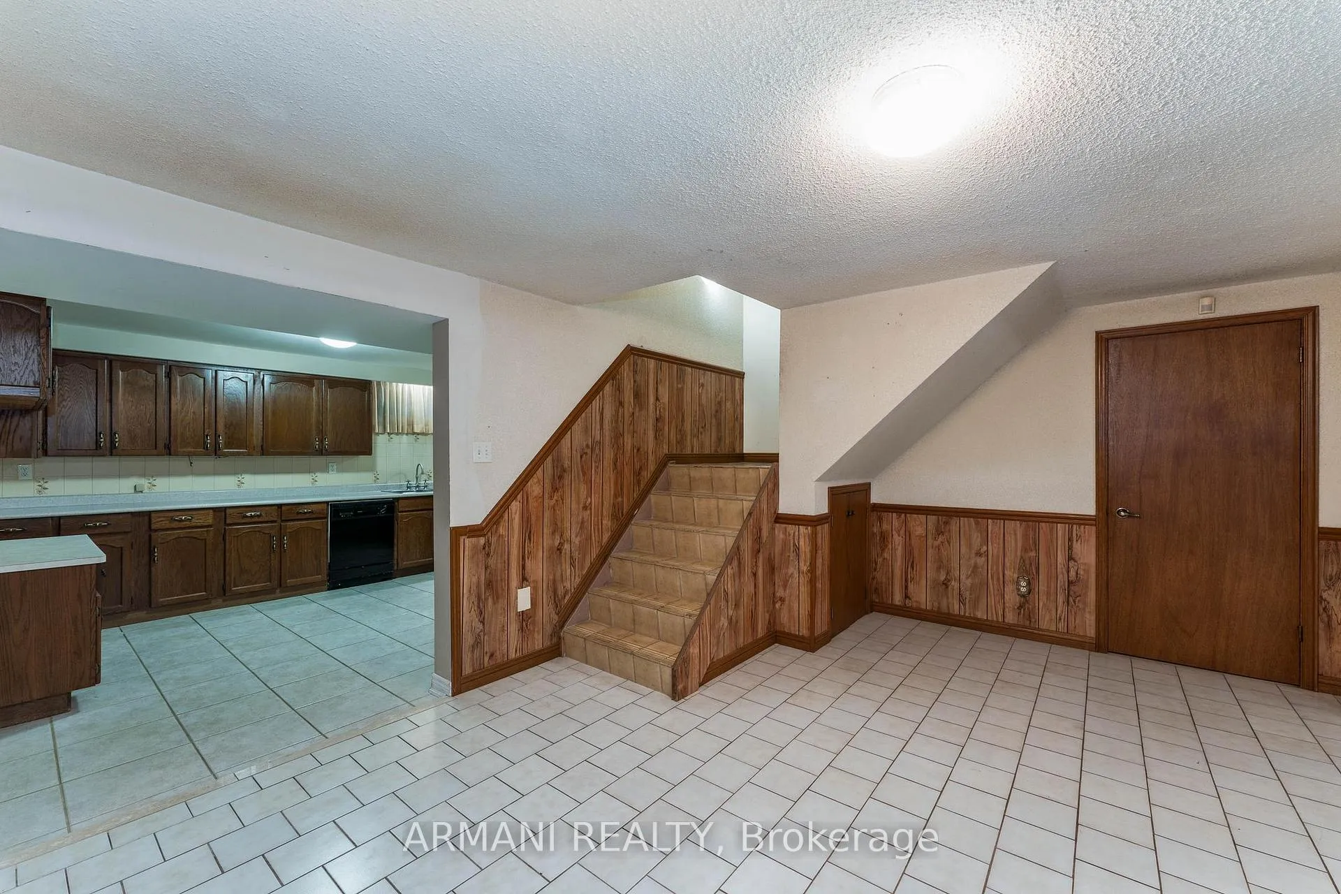 Photo 33 of 14 Yellow Pine Crescent, Vaughan, East Woodbridge — HOMEH