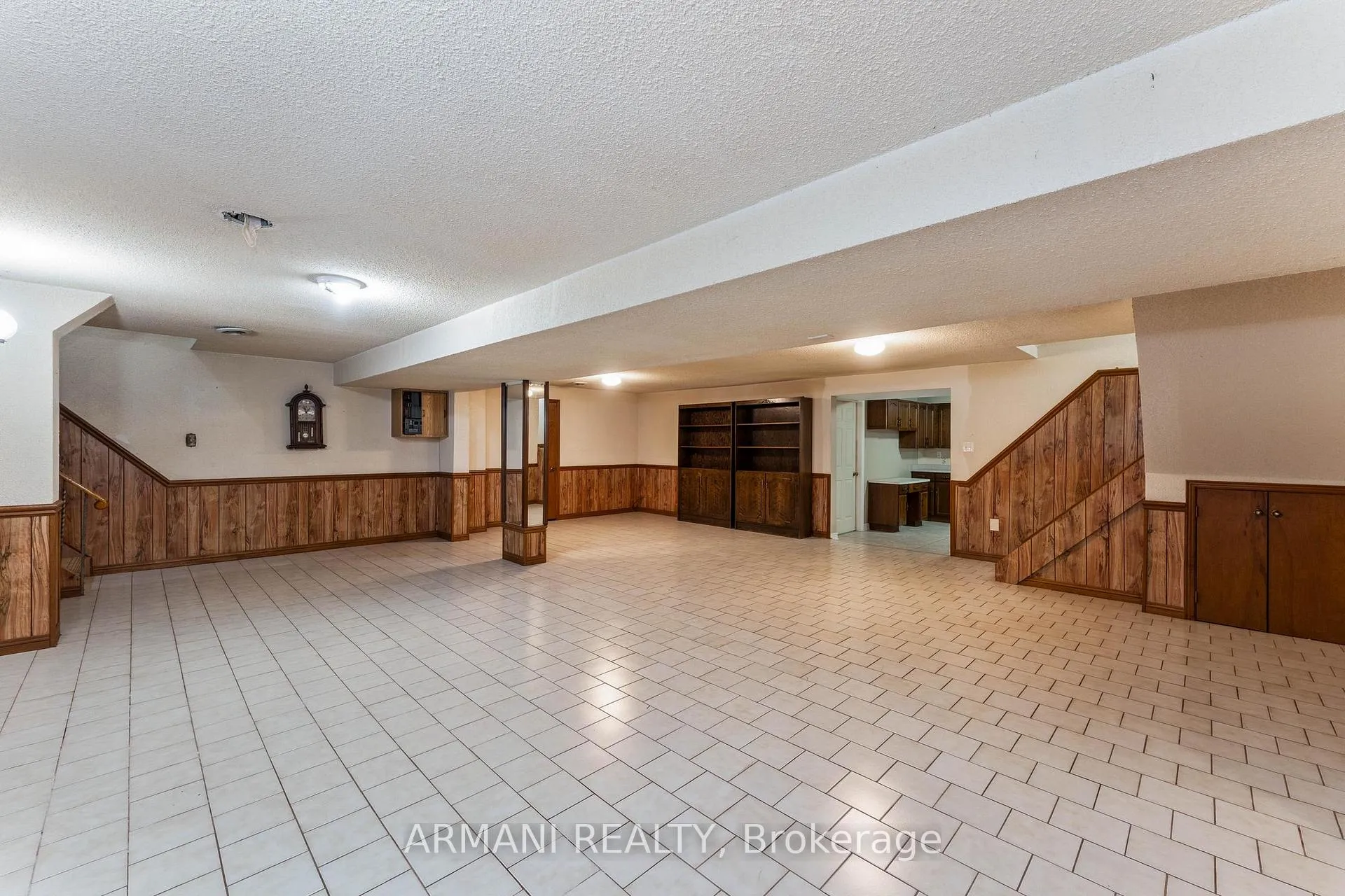 Photo 38 of 14 Yellow Pine Crescent, Vaughan, East Woodbridge — HOMEH