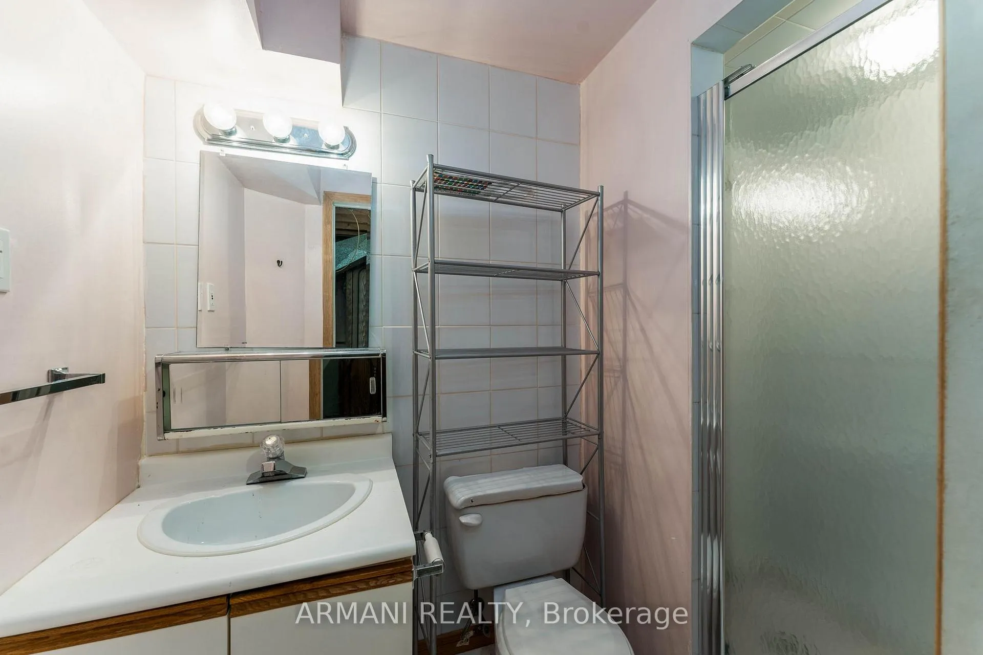 Photo 42 of 14 Yellow Pine Crescent, Vaughan, East Woodbridge — HOMEH