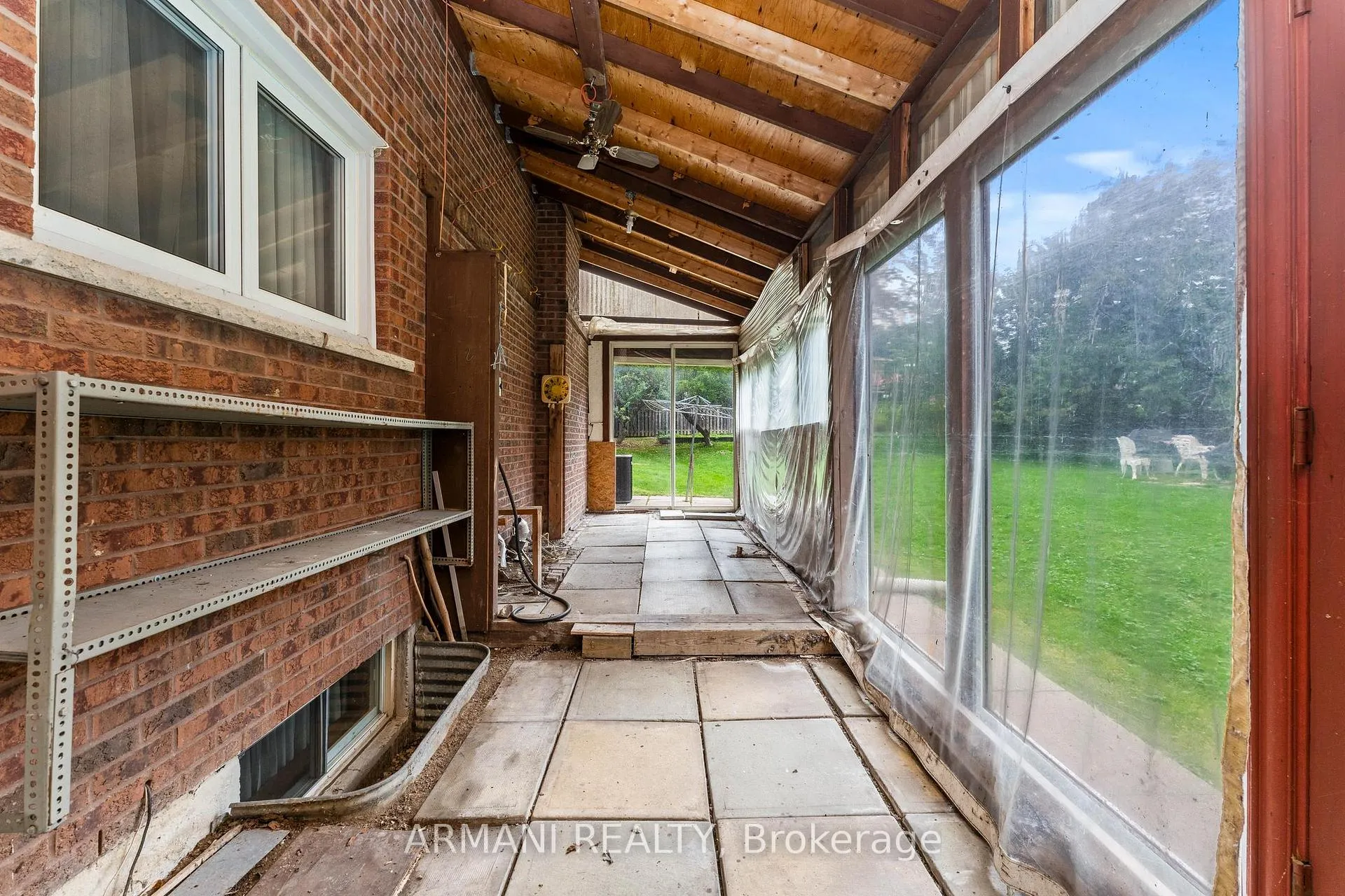 Photo 50 of 14 Yellow Pine Crescent, Vaughan, East Woodbridge — HOMEH