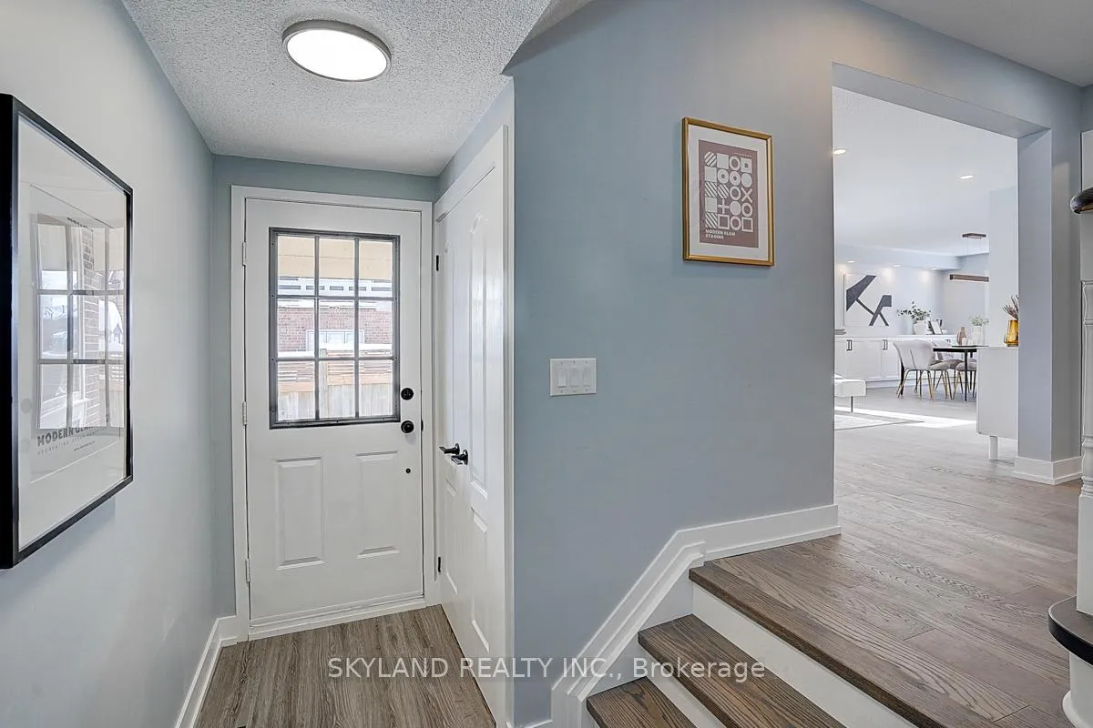 Photo 3 of 1506 Huntsmill Drive, Pickering, Liverpool — HOMEH