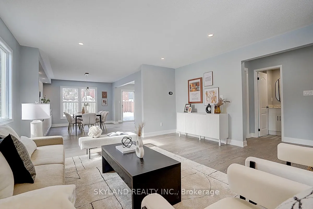 Photo 5 of 1506 Huntsmill Drive, Pickering, Liverpool — HOMEH