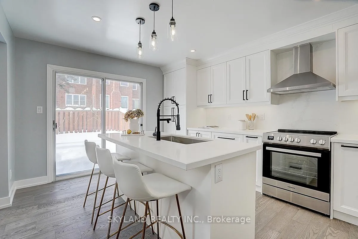 Photo 15 of 1506 Huntsmill Drive, Pickering, Liverpool — HOMEH
