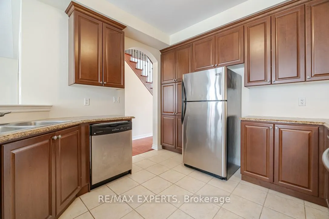 Photo 10 of 26 Bosco Drive, Vaughan, Vellore Village — HOMEH