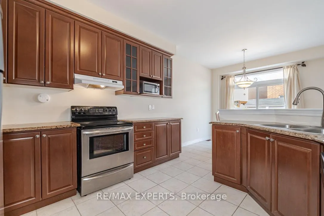Photo 11 of 26 Bosco Drive, Vaughan, Vellore Village — HOMEH