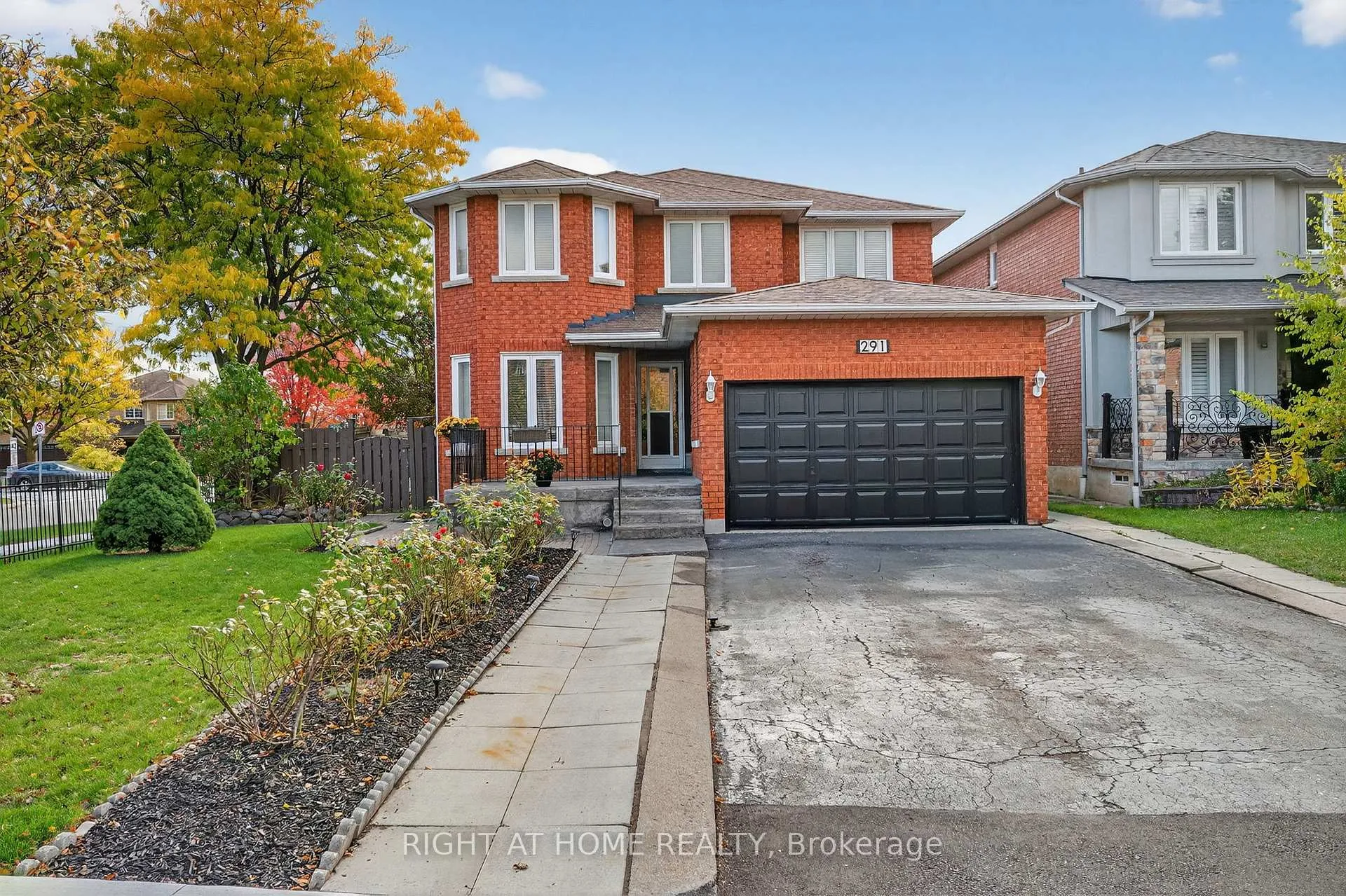 Photo 2 of 291 Andy Crescent, Vaughan, Elder Mills — HOMEH