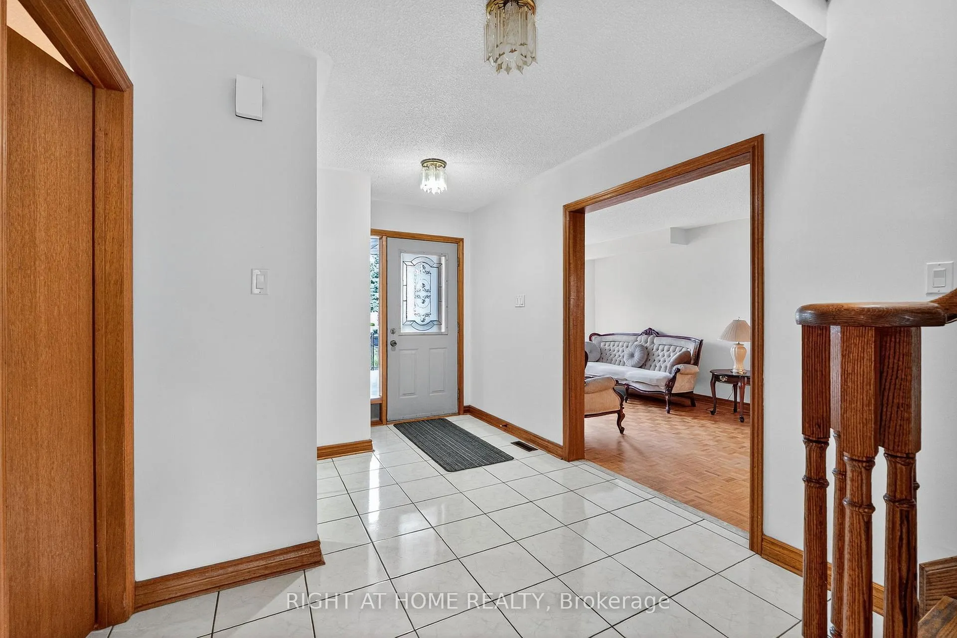 Photo 5 of 291 Andy Crescent, Vaughan, Elder Mills — HOMEH