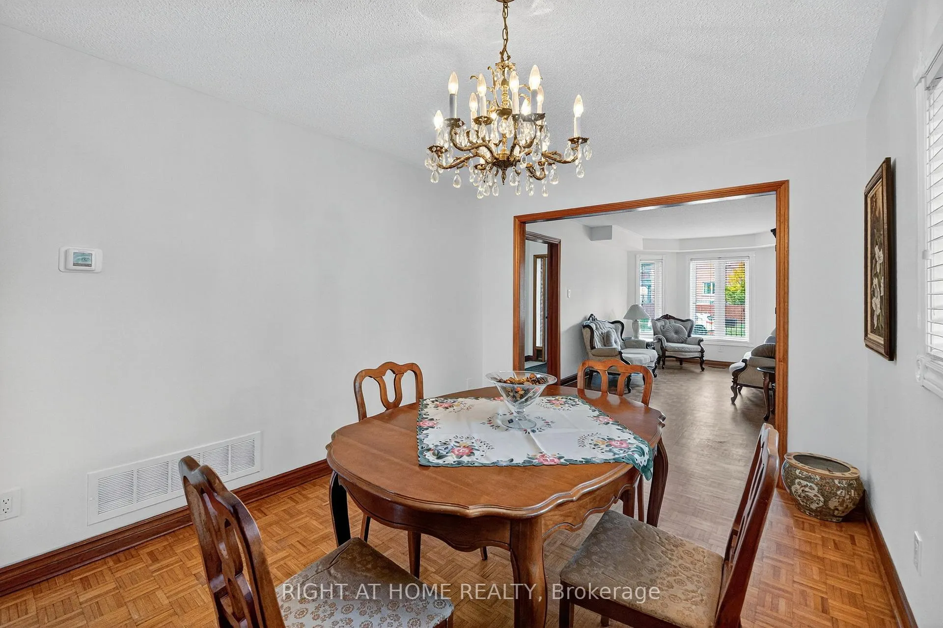 Photo 10 of 291 Andy Crescent, Vaughan, Elder Mills — HOMEH