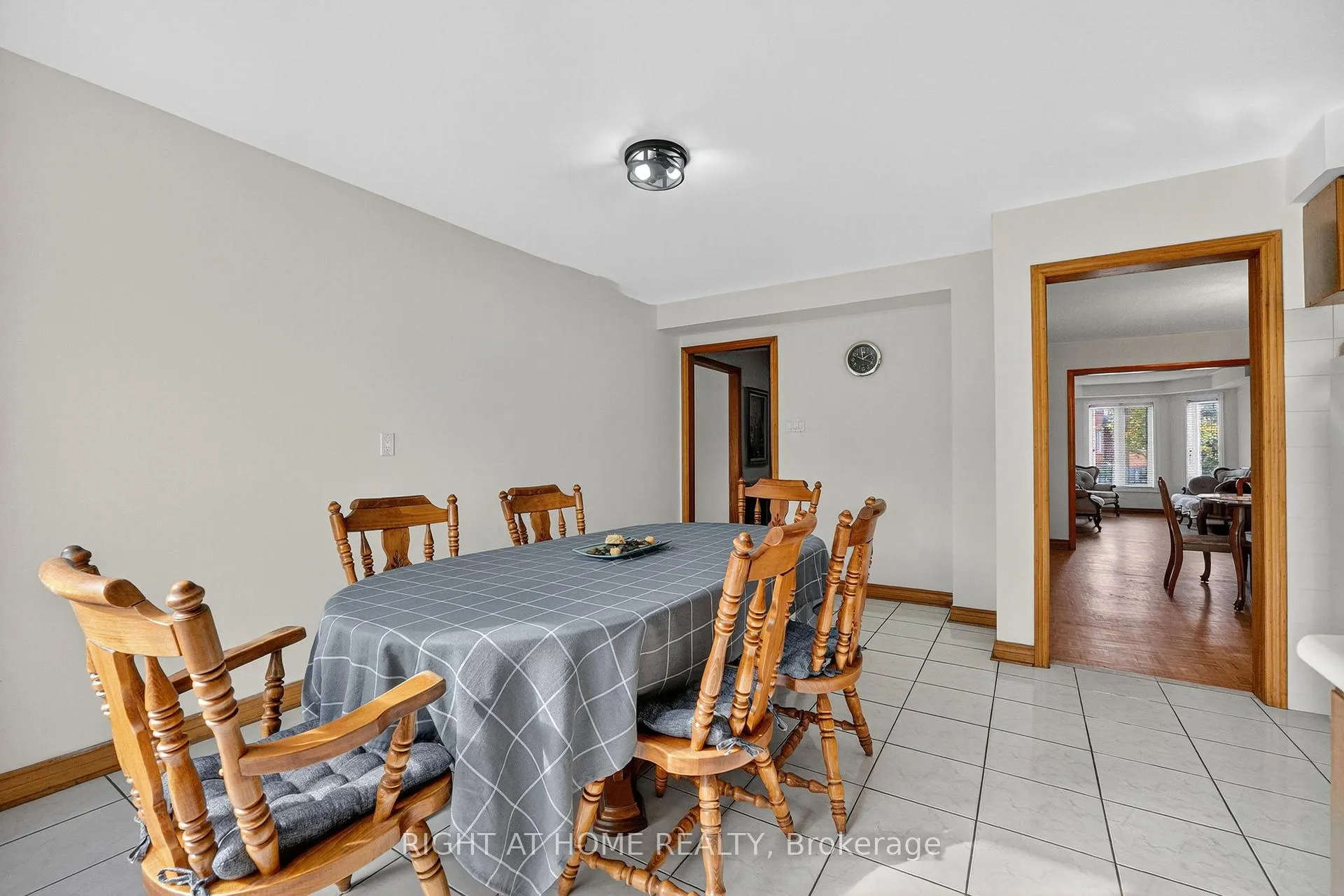 Photo 15 of 291 Andy Crescent, Vaughan, Elder Mills — HOMEH