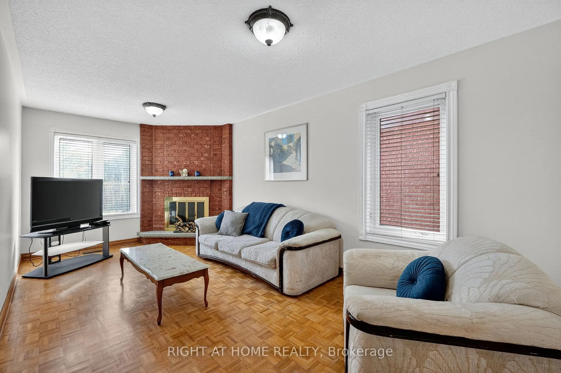 Photo 18 of 291 Andy Crescent, Vaughan, Elder Mills — HOMEH
