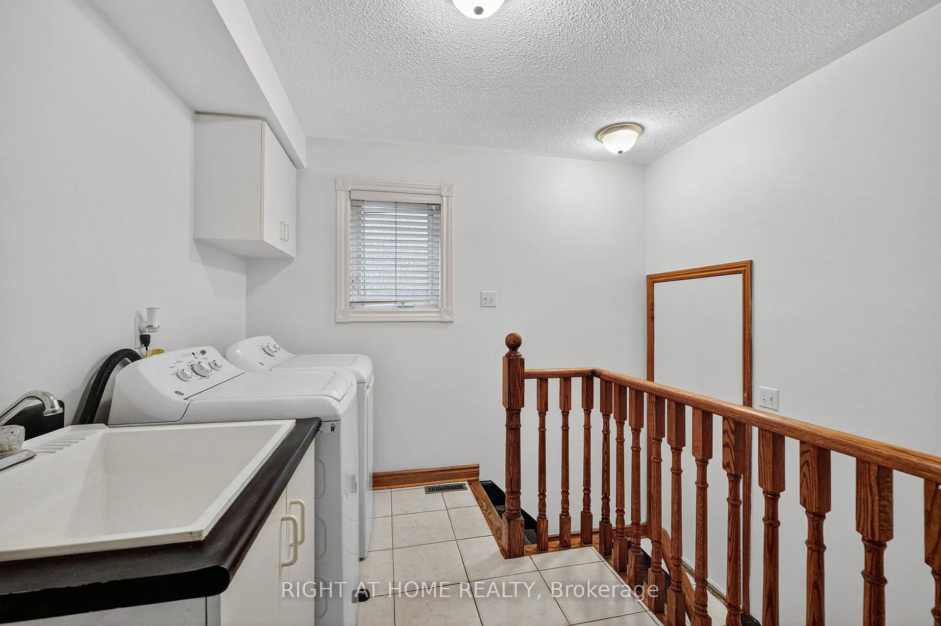 Photo 30 of 291 Andy Crescent, Vaughan, Elder Mills — HOMEH