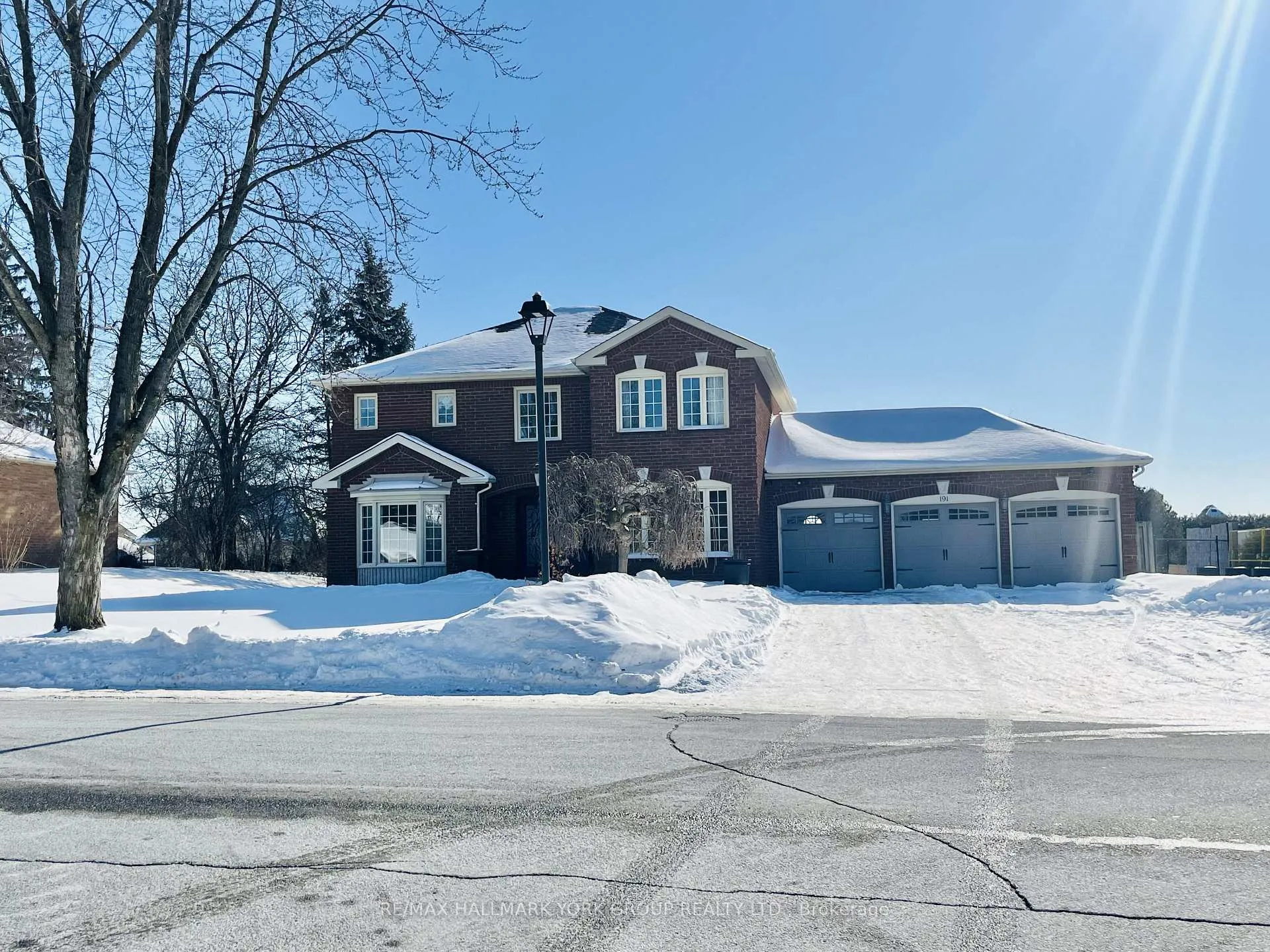 Photo 21 of 191 Burton Grove, King, King City — HOMEH