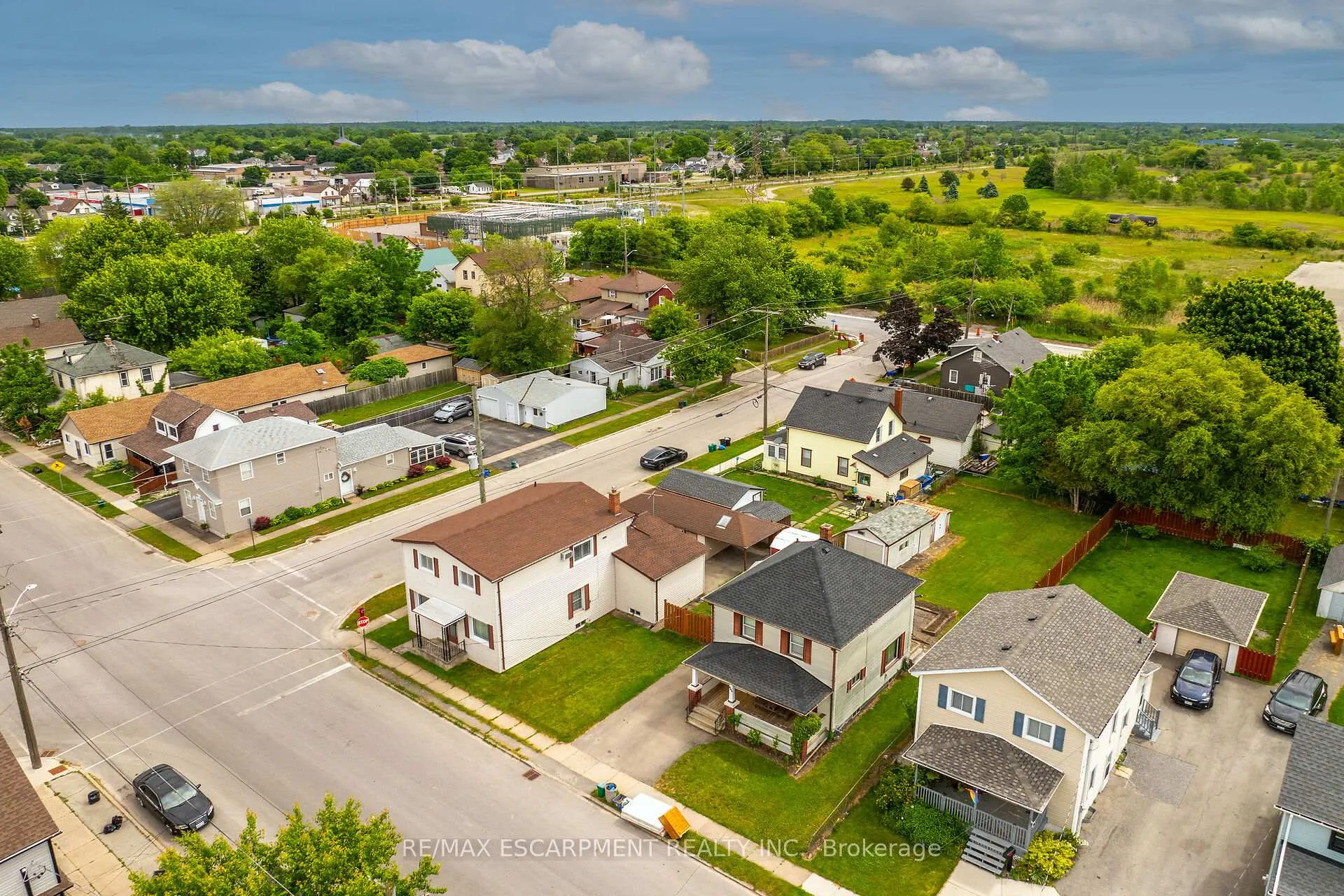 Photo 4 of 223 Mitchell Street, Port Colborne, East Village — HOMEH