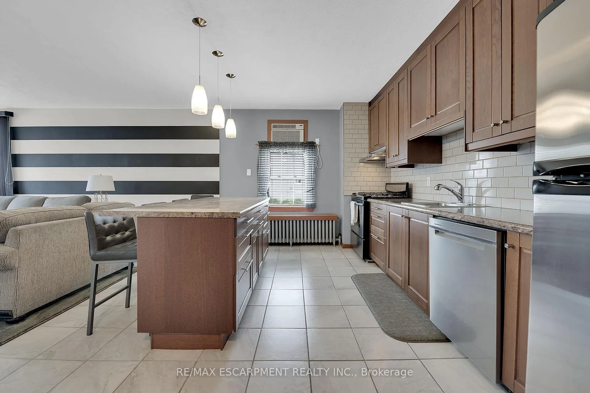Photo 6 of 223 Mitchell Street, Port Colborne, East Village — HOMEH