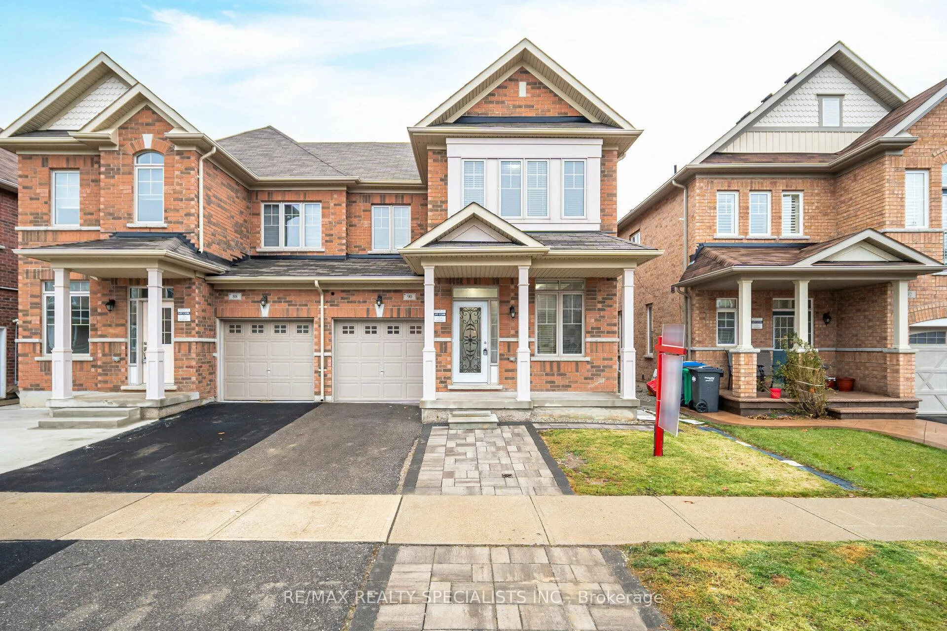 Photo 3 of 90 Truro Circle, Brampton, Northwest Brampton — HOMEH