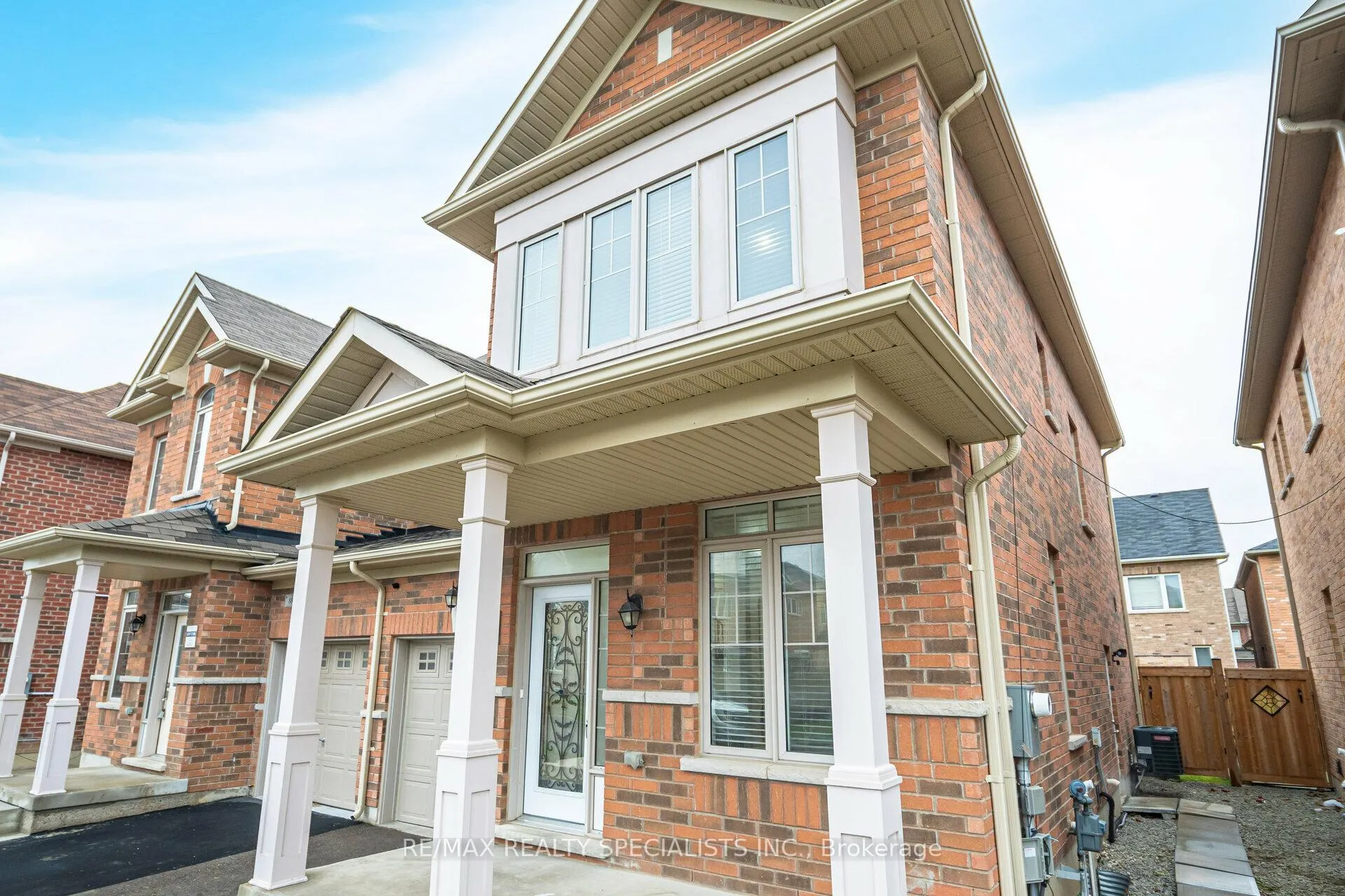 Photo 4 of 90 Truro Circle, Brampton, Northwest Brampton — HOMEH