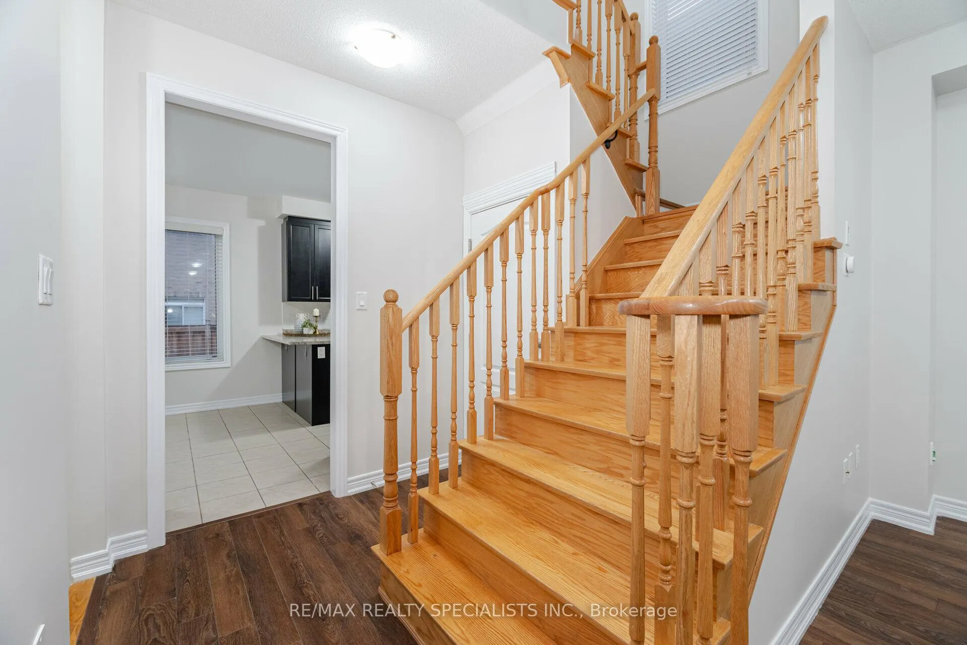 Photo 14 of 90 Truro Circle, Brampton, Northwest Brampton — HOMEH