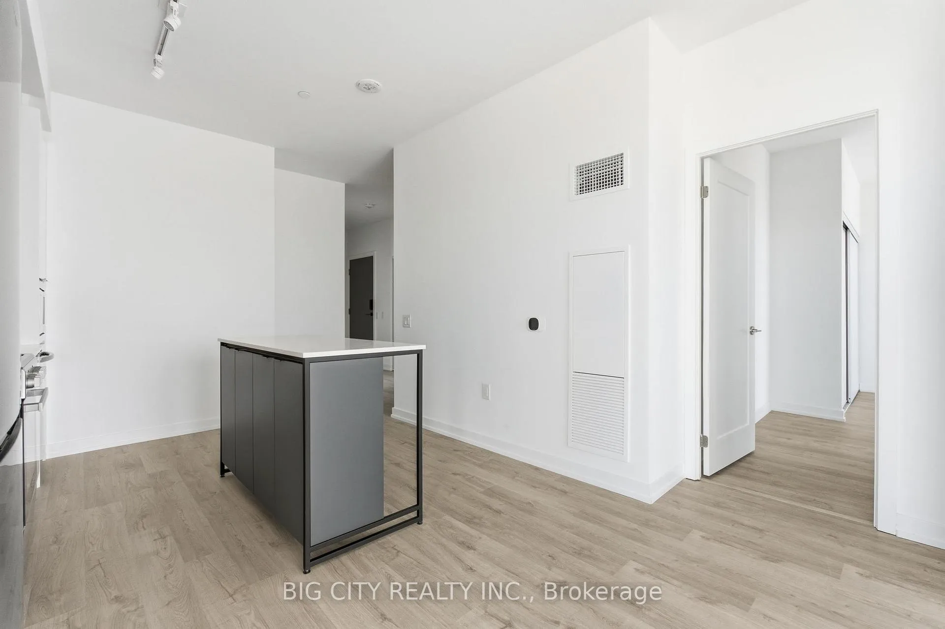 Photo 7 of Unit 717, 9751 Markham Road, Markham, Greensborough — HOMEH