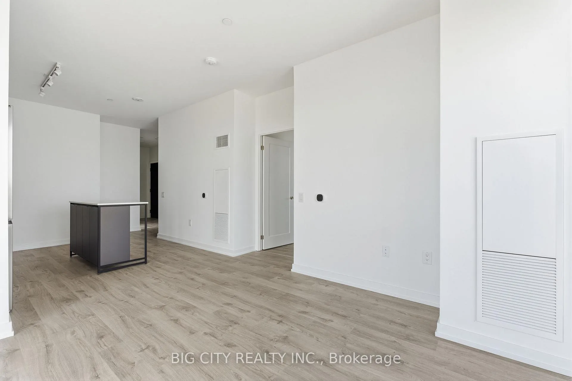 Photo 13 of Unit 717, 9751 Markham Road, Markham, Greensborough — HOMEH
