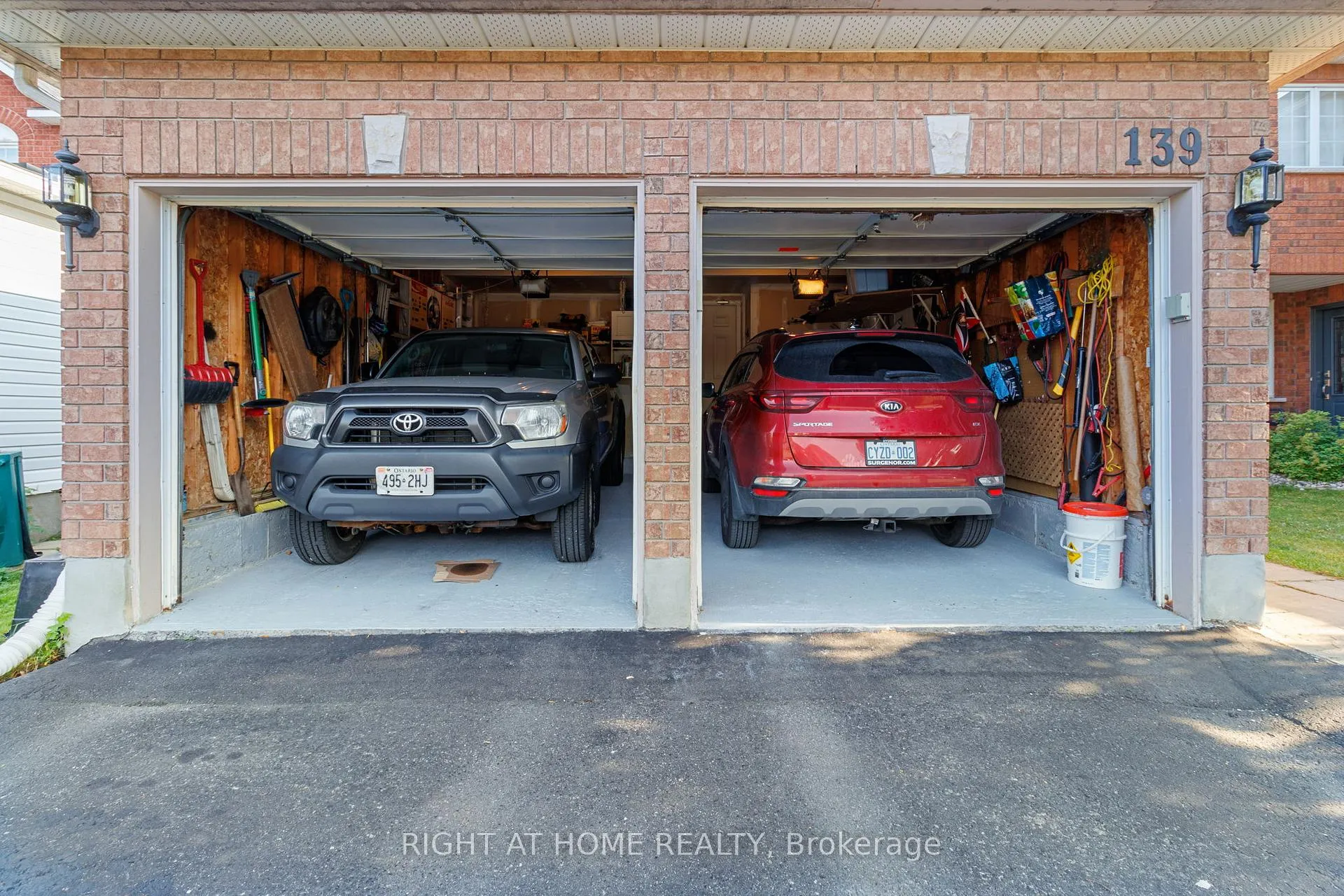 Photo 4 of 139 Locheland Crescent, Ottawa, Barrhaven East — HOMEH