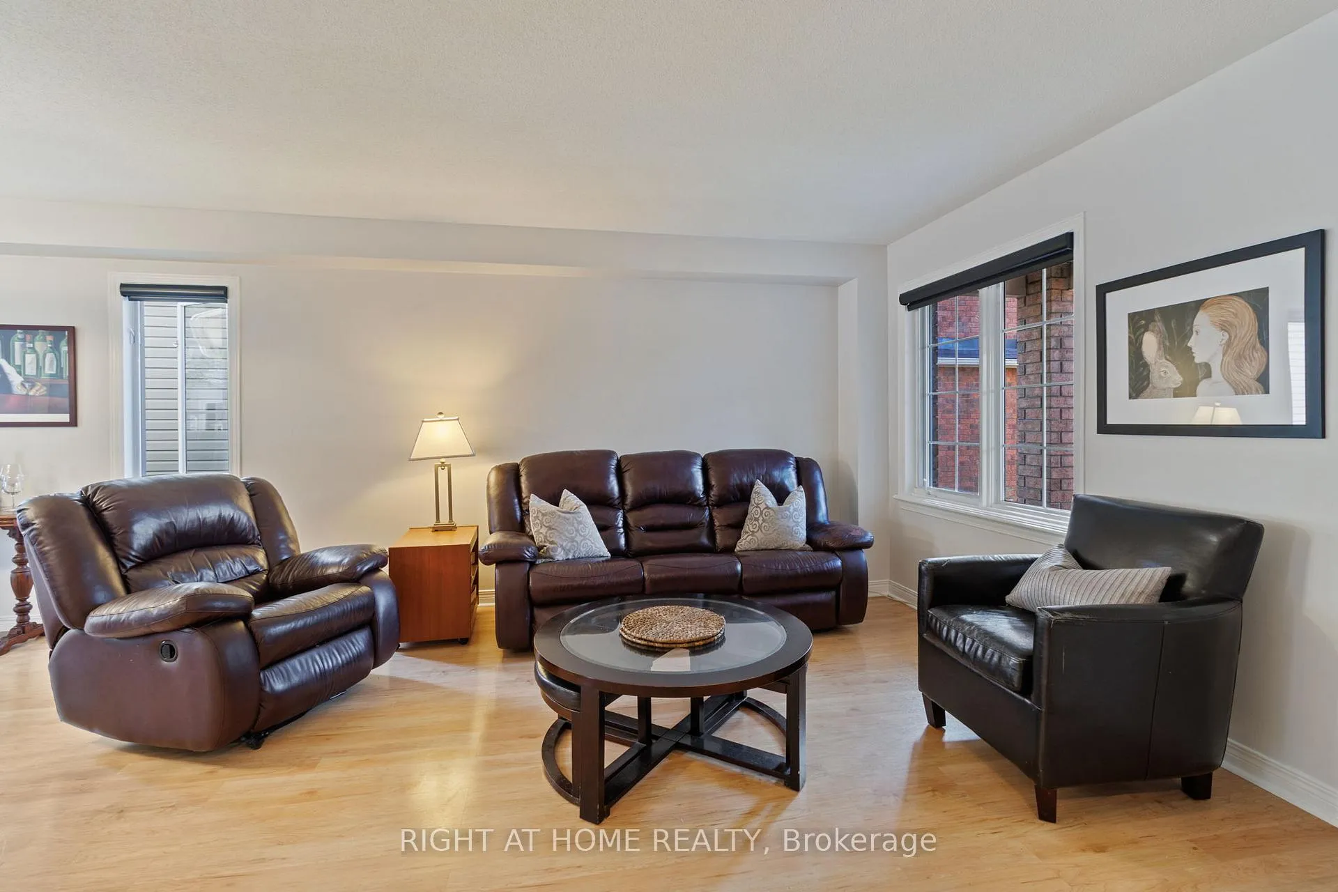 Photo 8 of 139 Locheland Crescent, Ottawa, Barrhaven East — HOMEH