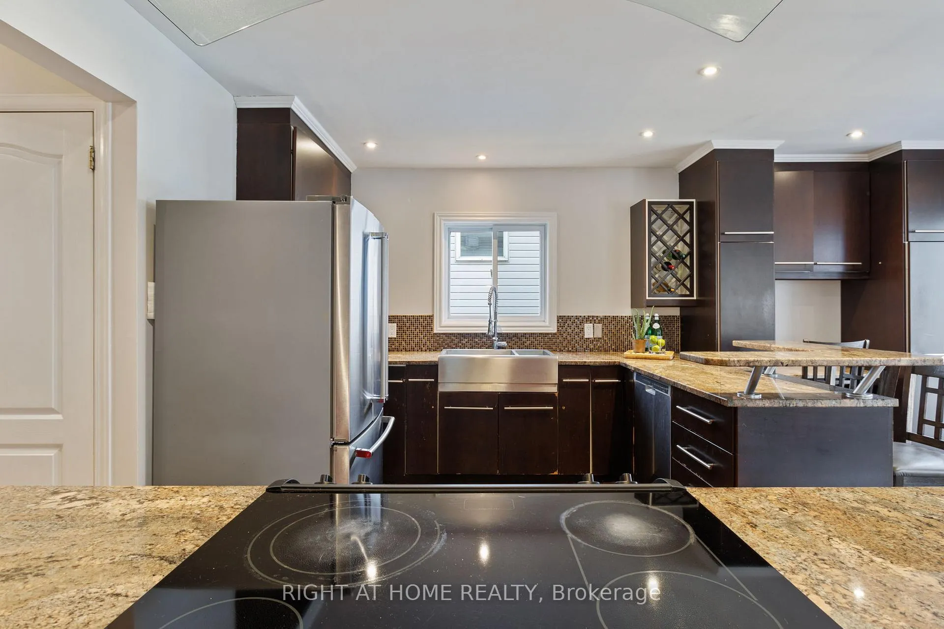 Photo 14 of 139 Locheland Crescent, Ottawa, Barrhaven East — HOMEH