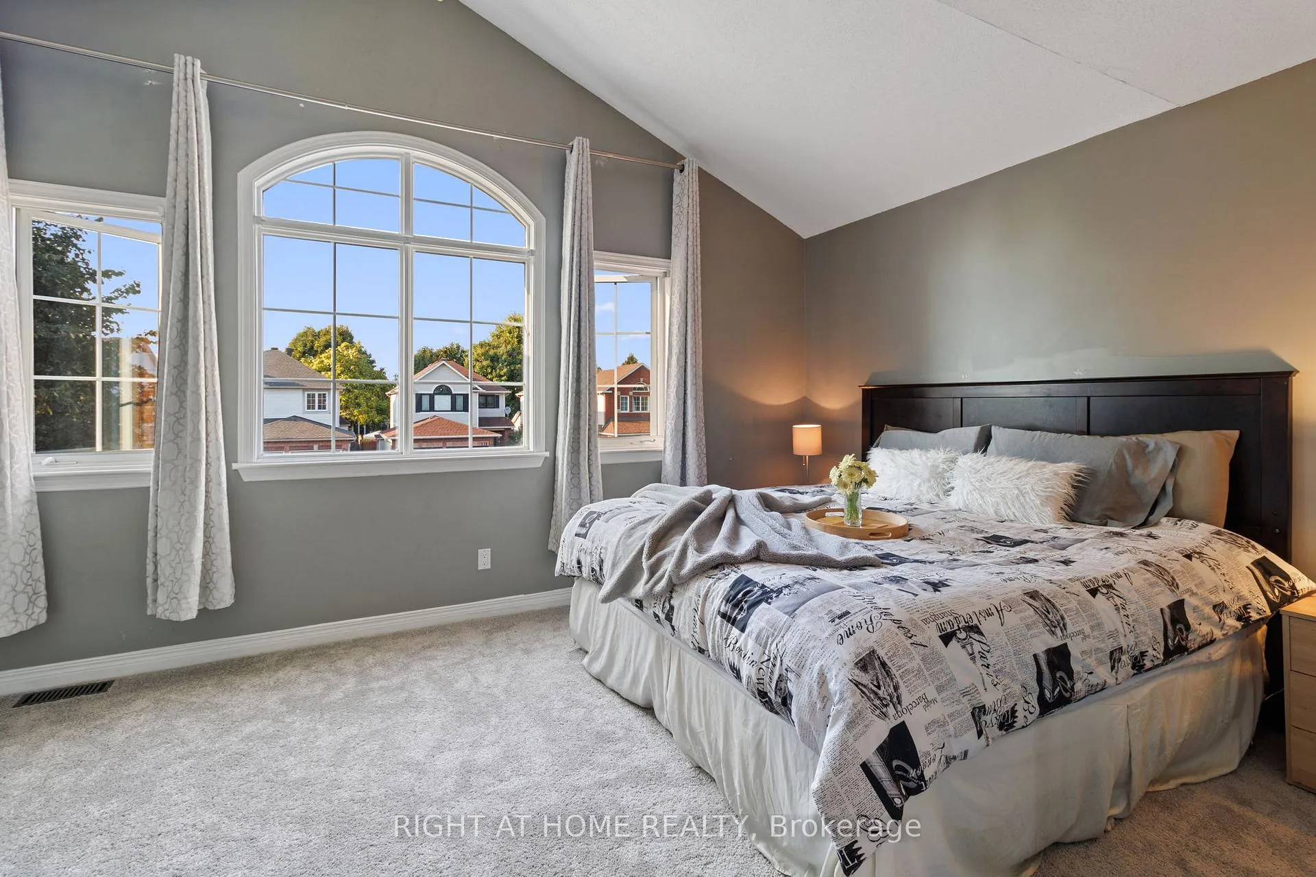 Photo 18 of 139 Locheland Crescent, Ottawa, Barrhaven East — HOMEH